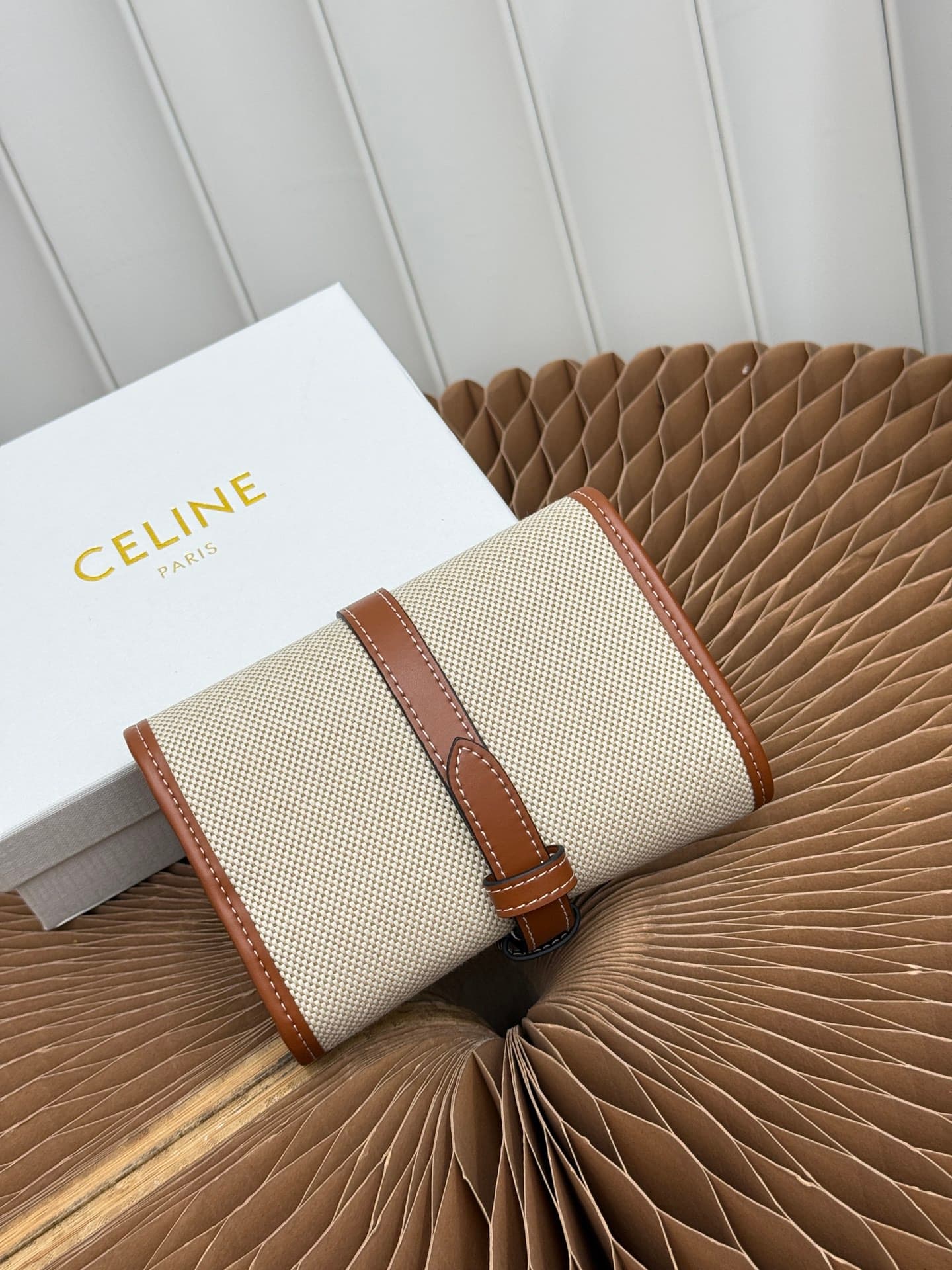 C411 CELINE fabric and cowhide jewelry bag — image 3