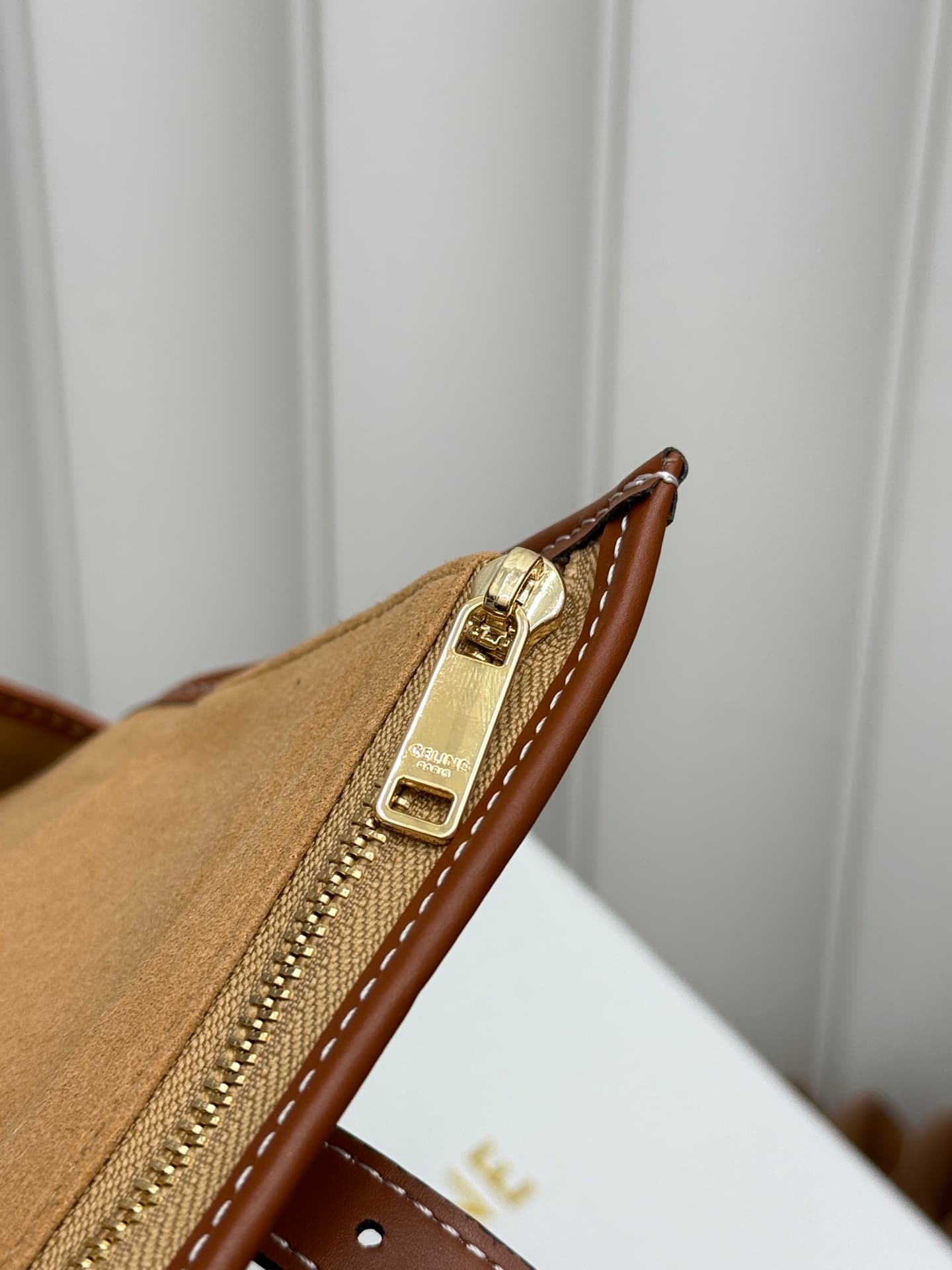 C411 CELINE fabric and cowhide jewelry bag — image 6