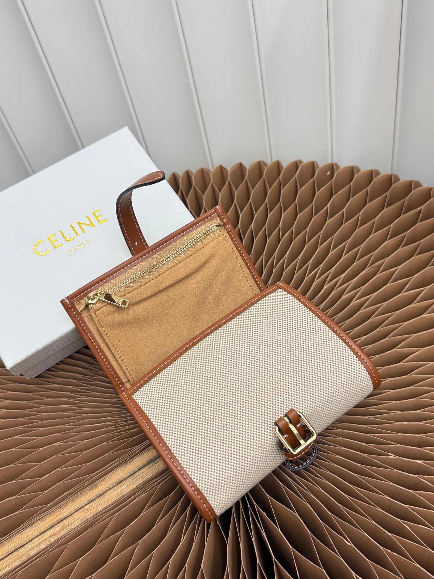 C411 CELINE fabric and cowhide jewelry bag — image 5
