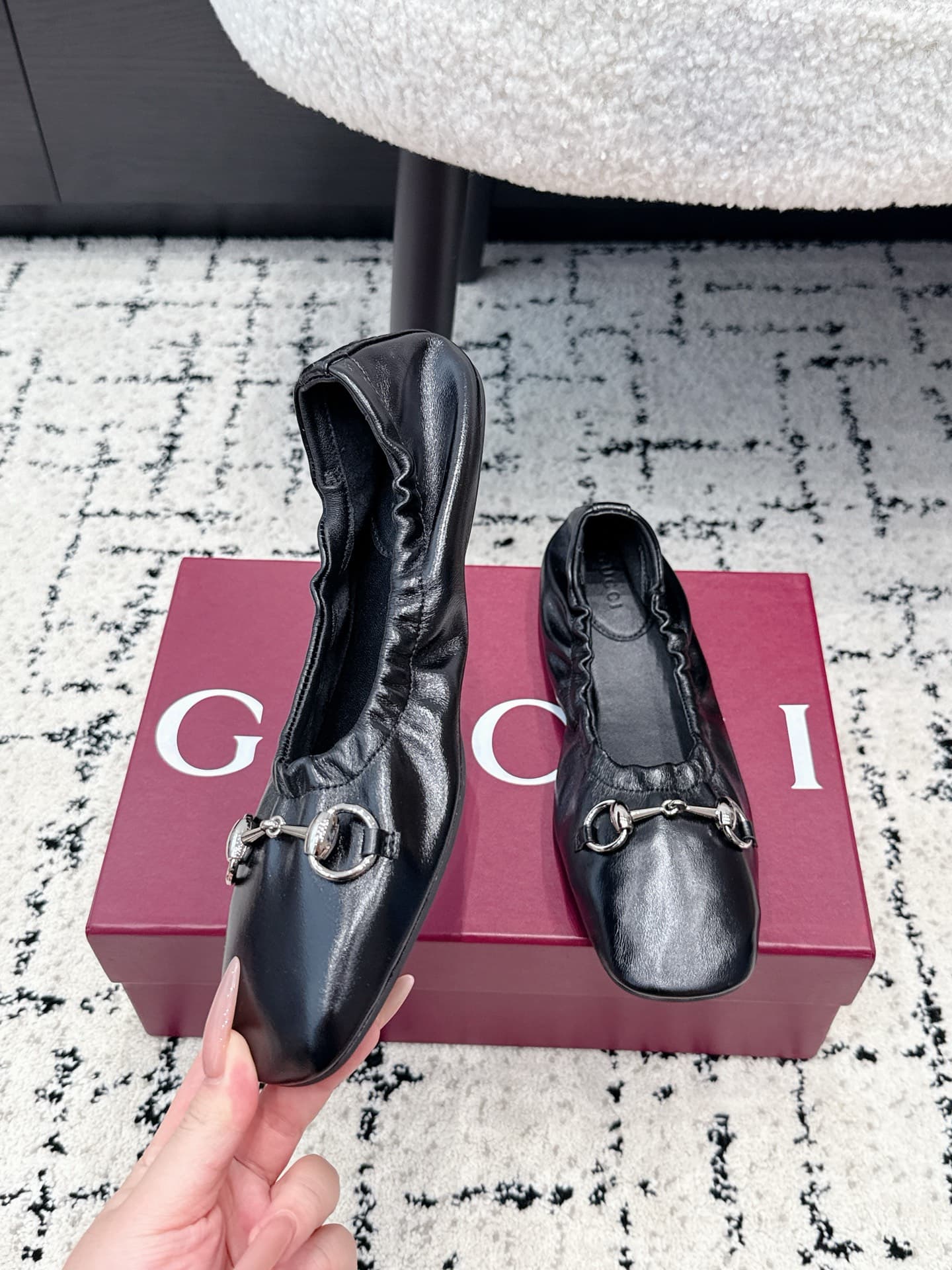 D7133 Gucci 26/ Prima Series Ballet Shoes: Classic Metal Buckle, Elastic Band, Flat Dance Shoes, Single-Shaped — image 4