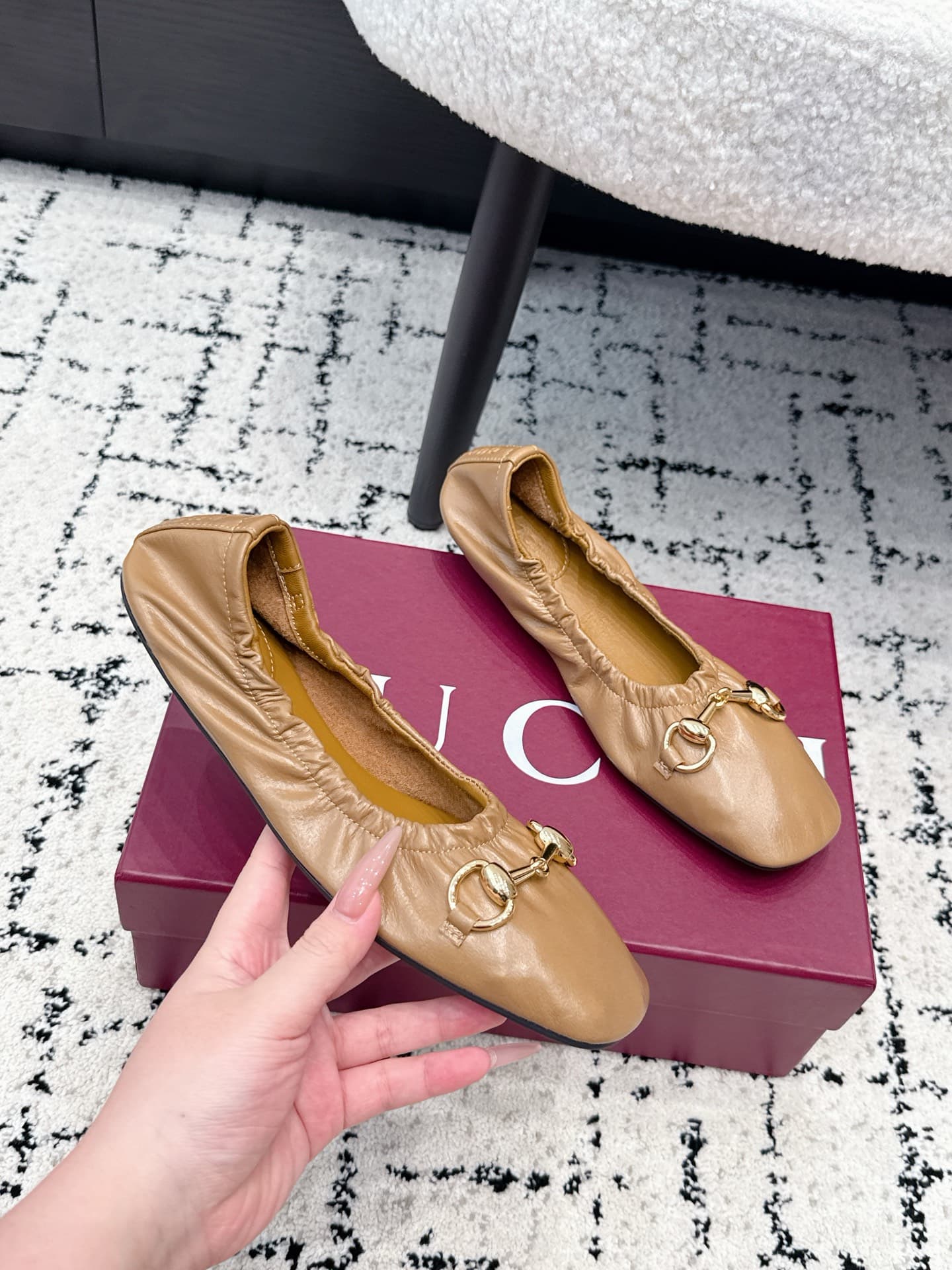 D7132 Gucci 26/ Prima Series Ballet Shoes: Classic Metal Buckle, Stretch Laces, Flat Dance Shoes, Single-Shaped — image 5