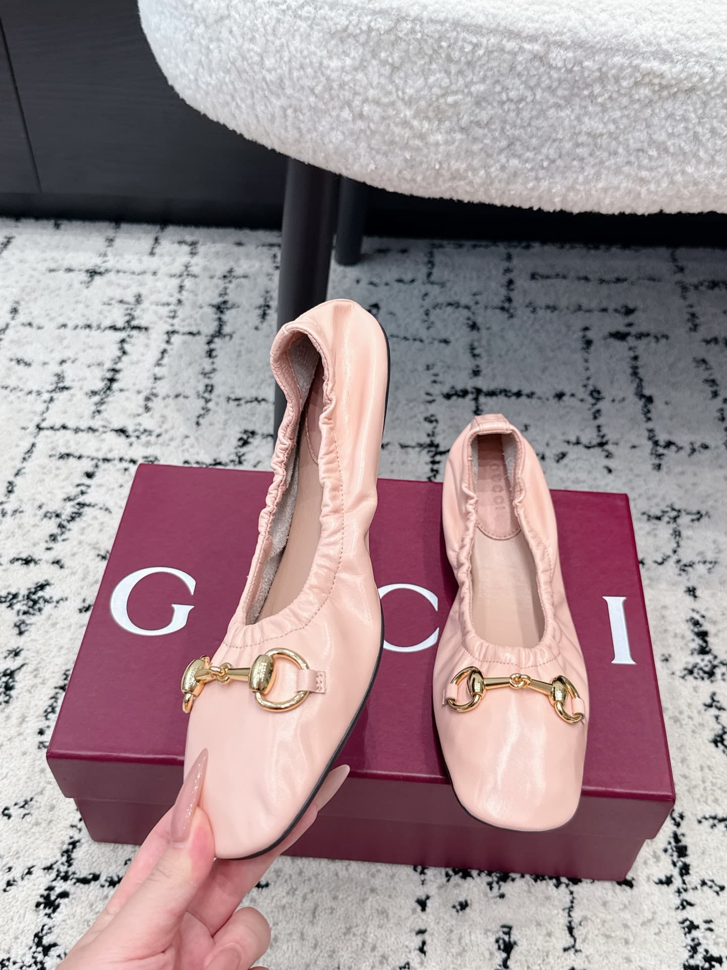 D7130 Gucci 26/ Prima Series Ballet Shoes: Classic Metal Buckle, Elastic Band, Flat Dance Shoes, Single Shoe — image 4