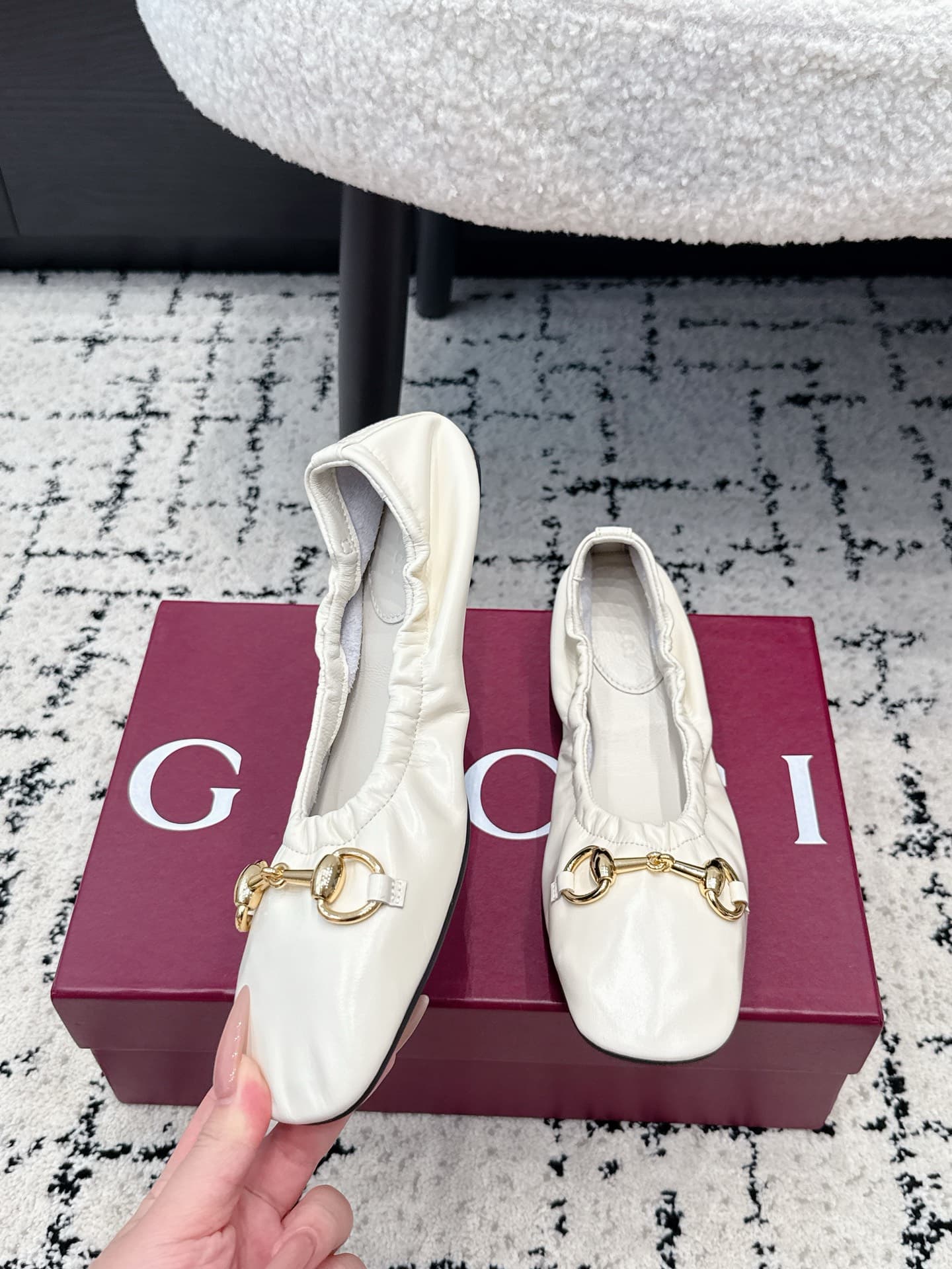 D7129 Gucci 26/ Prima Series Ballet Shoes: Classic Metal Buckle, Stretch Band, Flat Dance Shoes, Single Shoe — image 4
