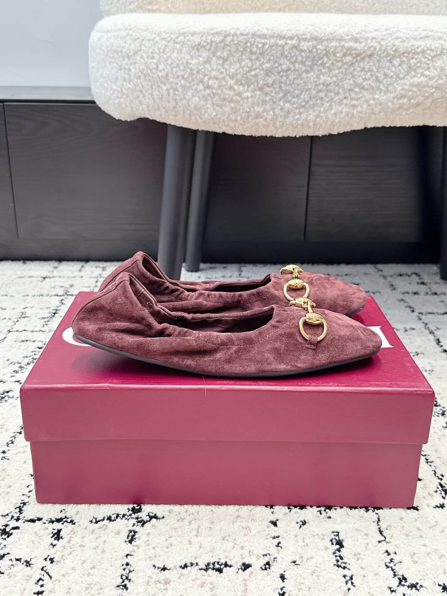 D7128 Gucci 26/ Prima Series Ballet Shoes: Classic Metal Buckle, Elastic Band, Flat Dance Shoes, Single Shoe — image 2