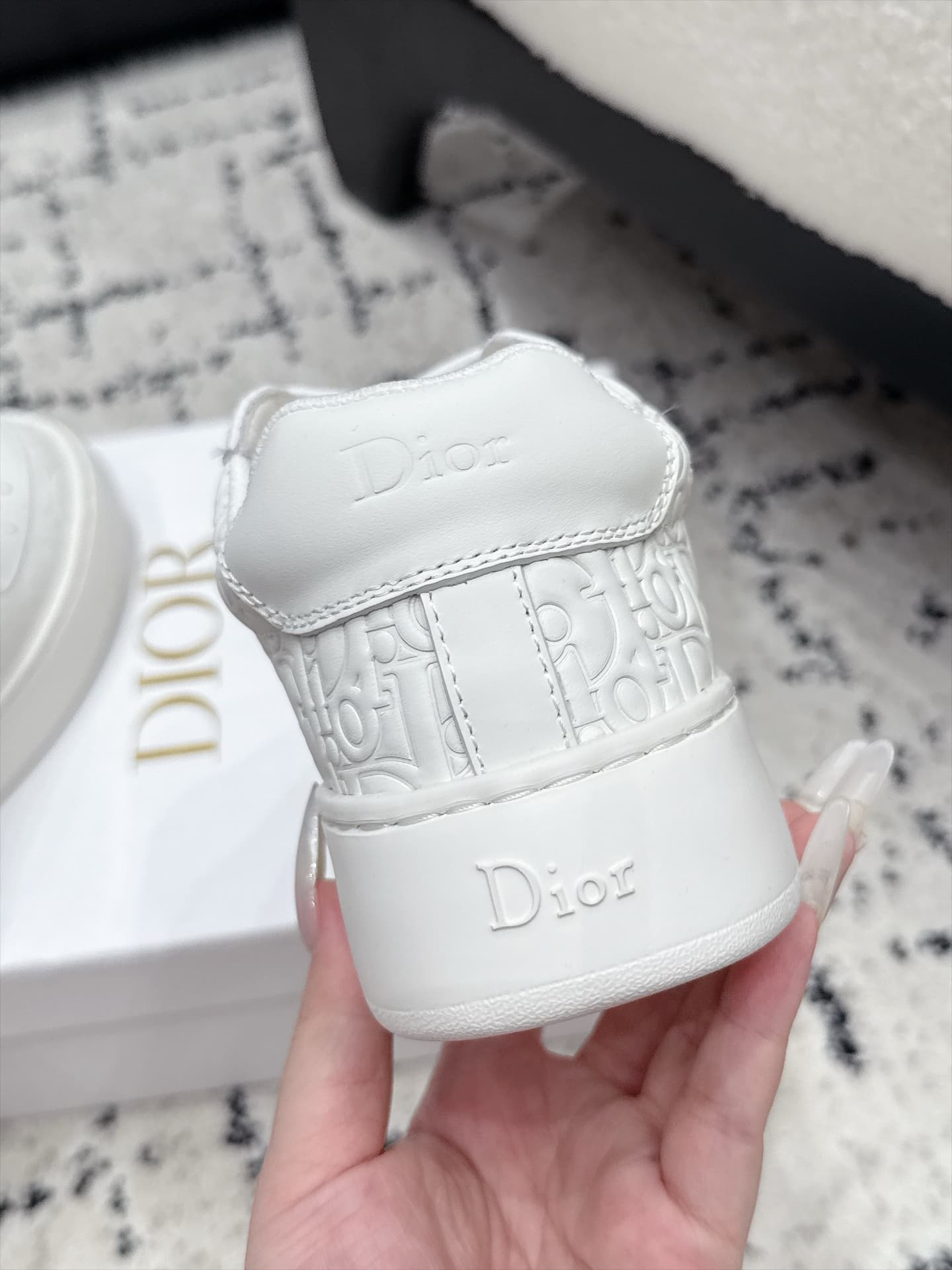 D5736 Dior 26/ Dior’s new casual shoes, with patterns and white-colored soles — image 7
