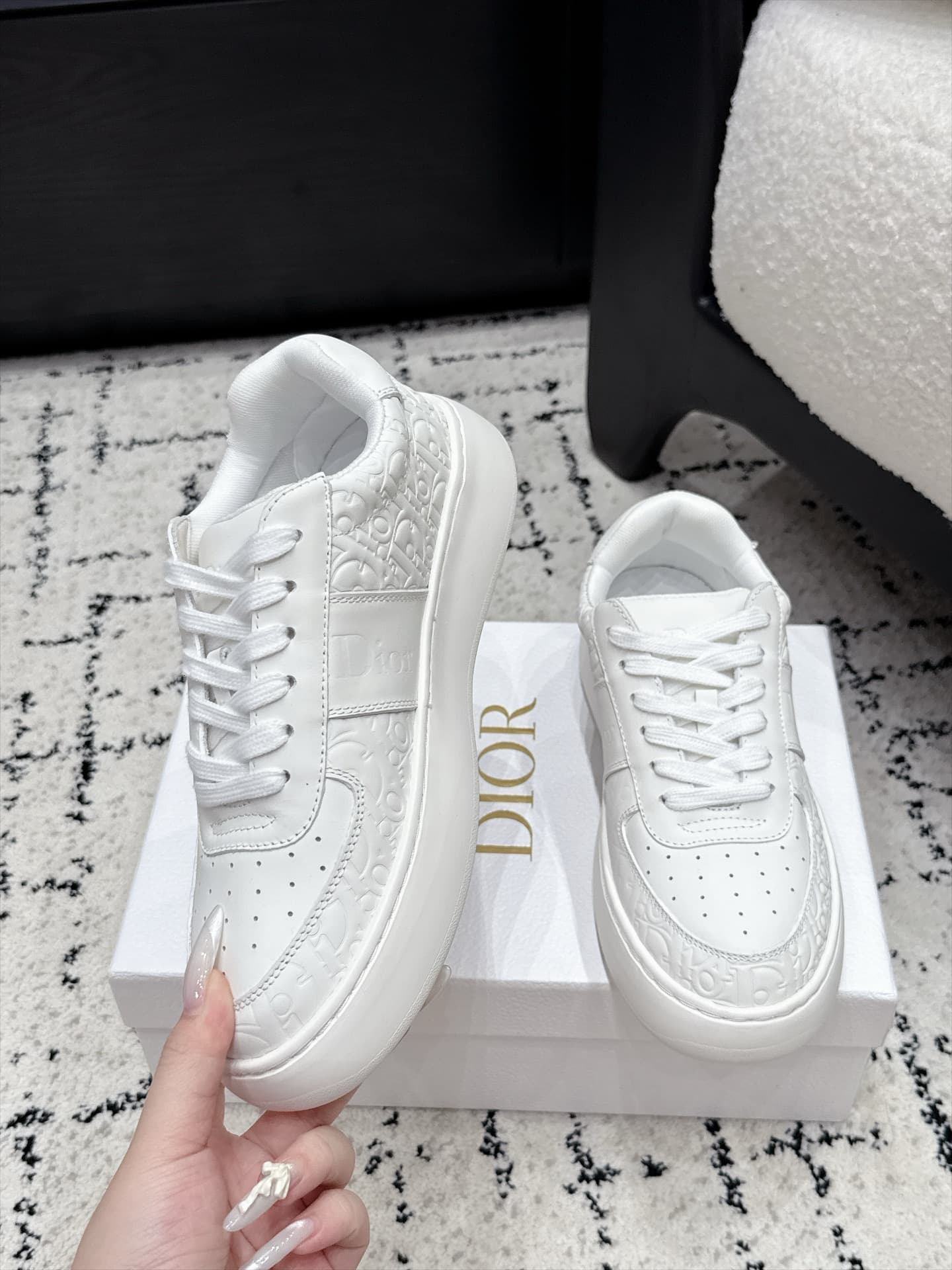 D5736 Dior 26/ Dior’s new casual shoes, with patterns and white-colored soles — image 4