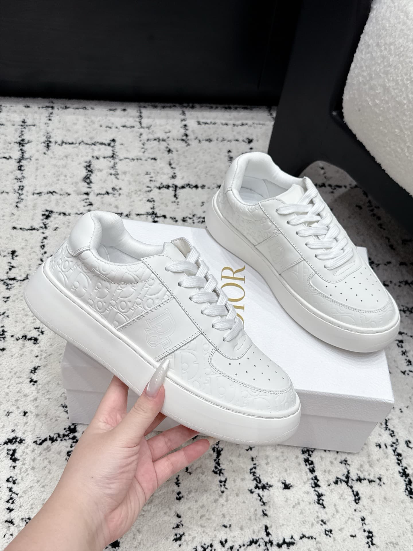 D5734 Dior 26/ Dior’s new casual shoes, with patterns and white-colored soles — image 5