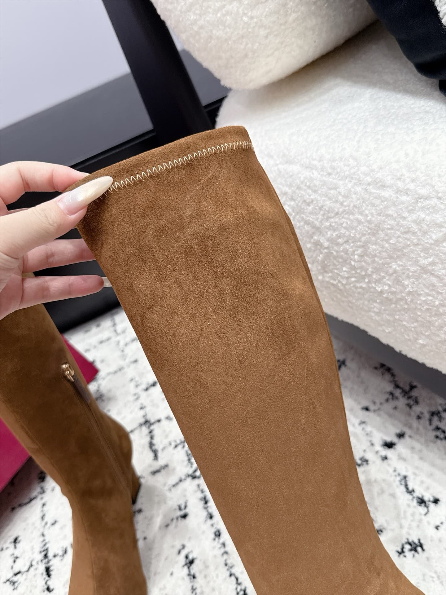D7034 Gucci 29/ Early Autumn/Winter New Arrivals: Signora Series buckle and knee-high elastic boots — image 7
