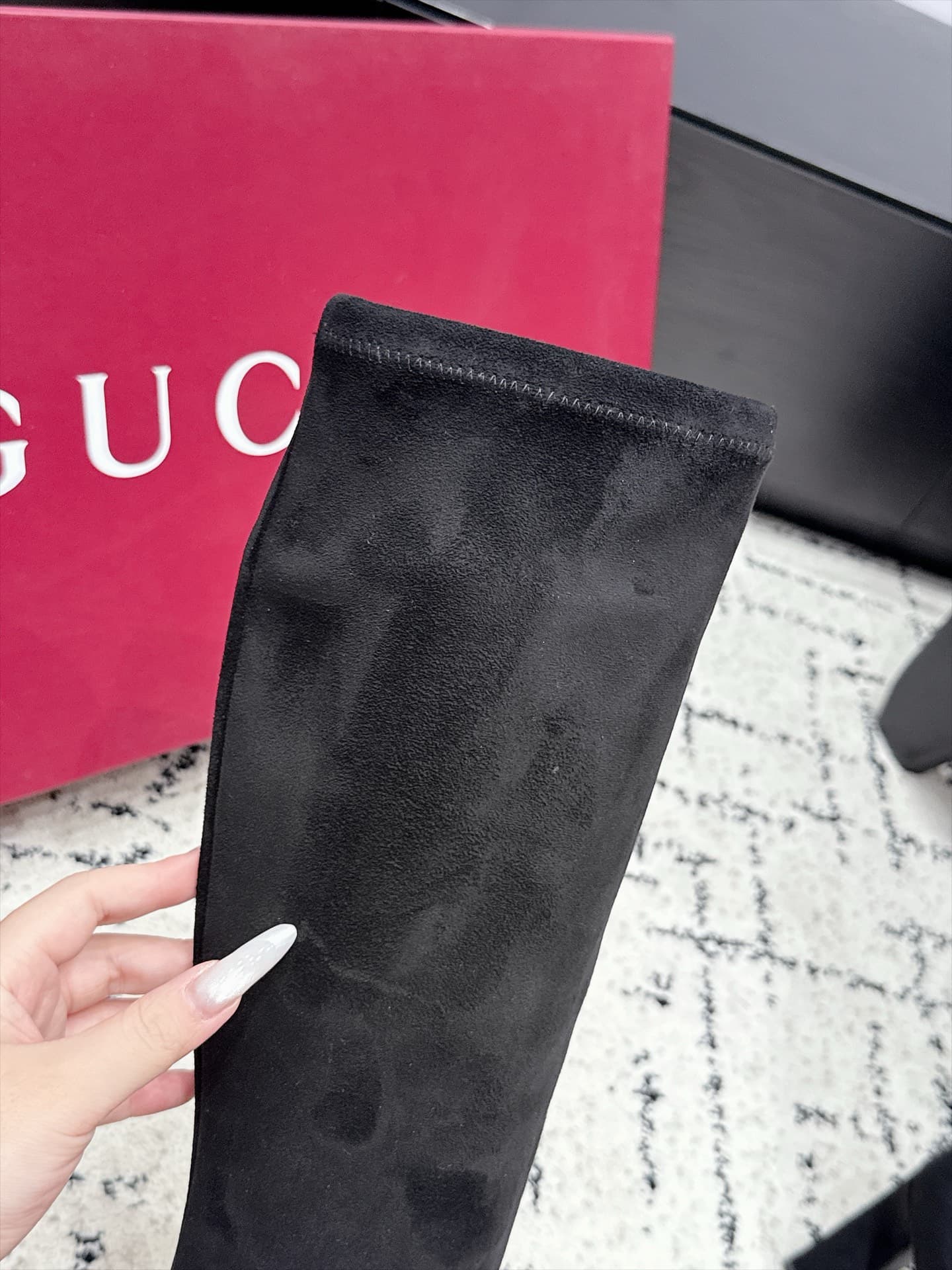 D7033 Gucci 29/ Early Autumn/Winter New Arrivals: Signora Series buckle and knee-high elastic boots — image 8