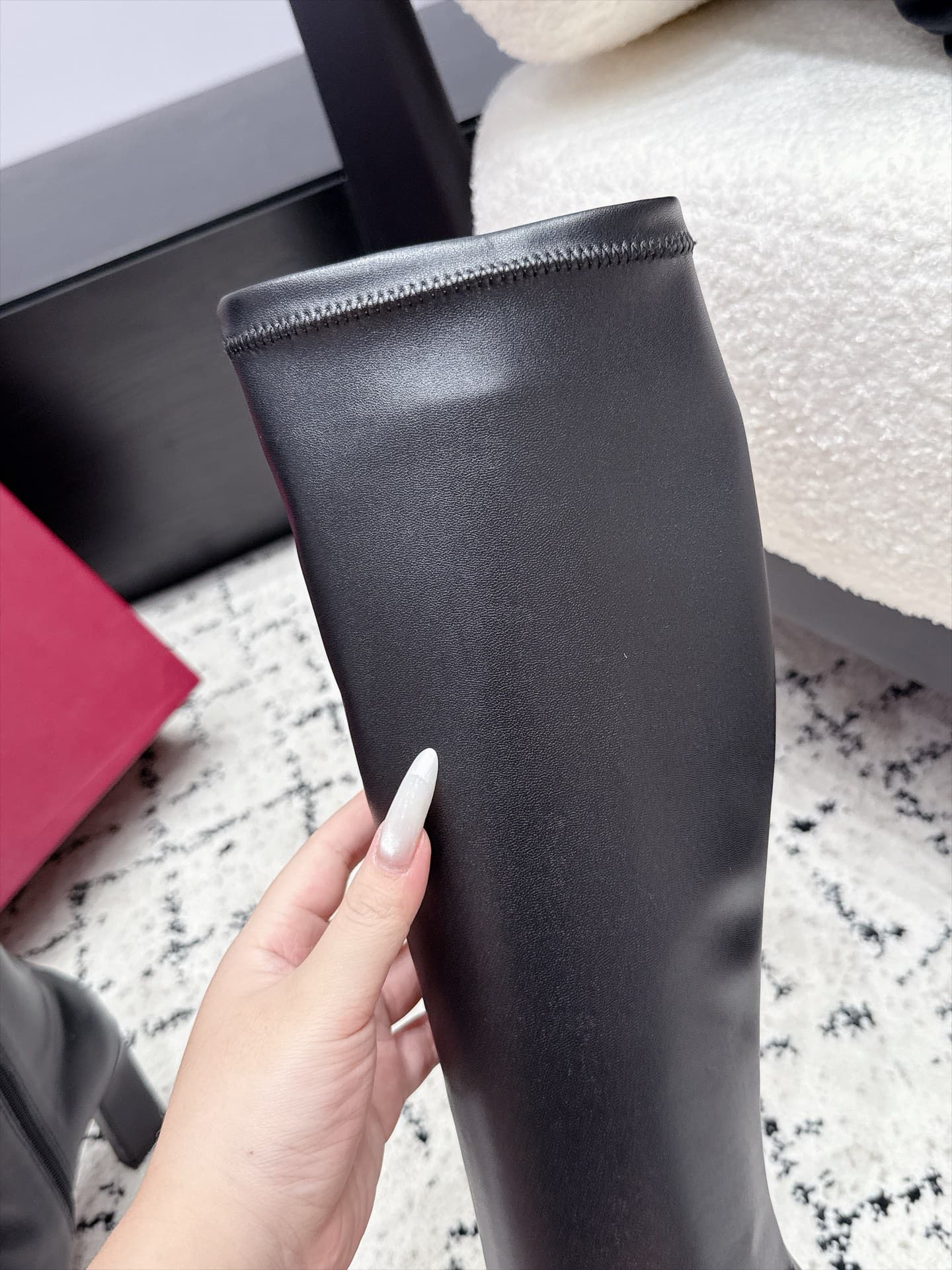 D7032 Gucci 29/ Early Autumn/Winter New Arrivals: Signora Series buckle and knee-high elastic boots — image 7