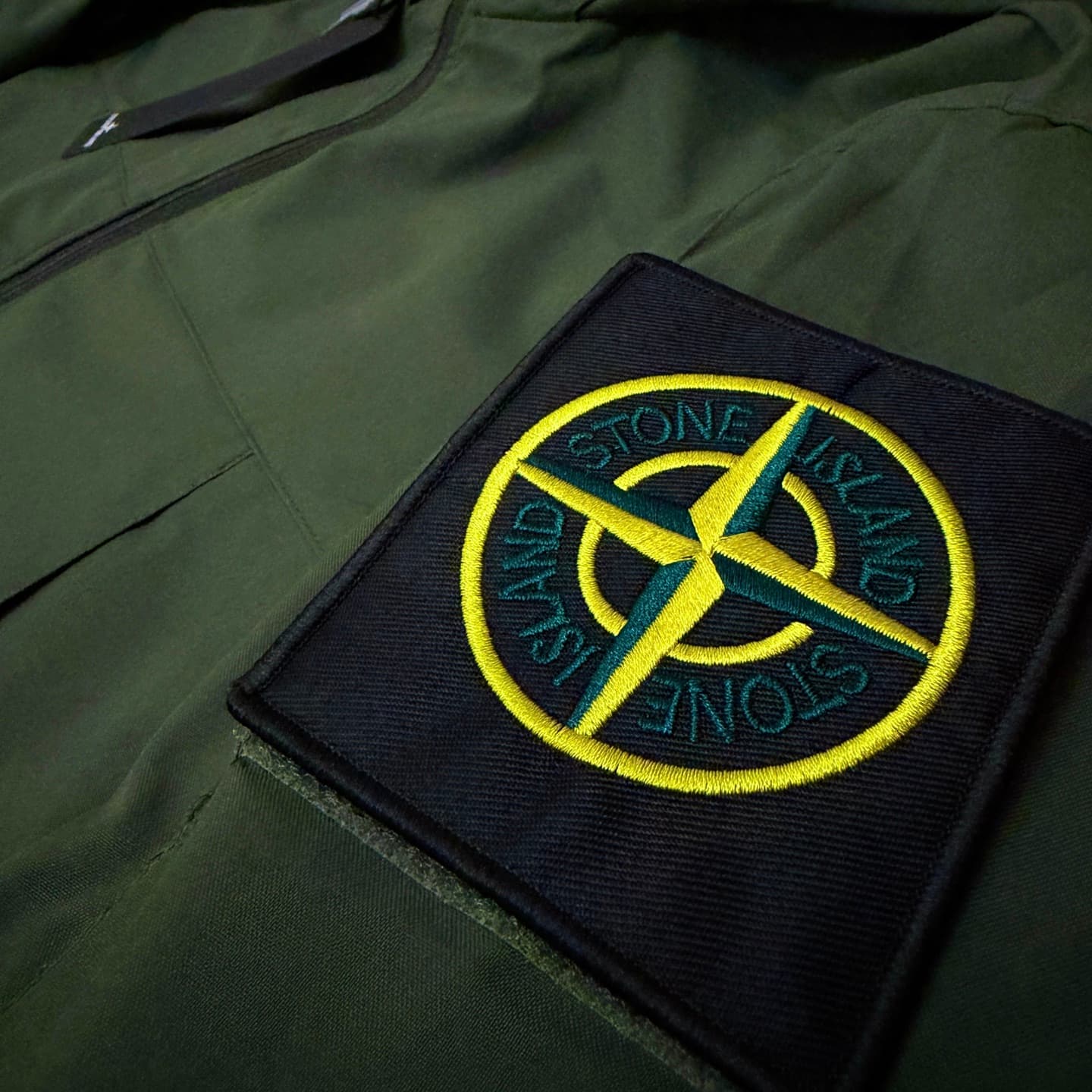 C12544 Stone Island ➡️ Classic Medal Functional Outdoor Windbreaker for Men and Women — image 4