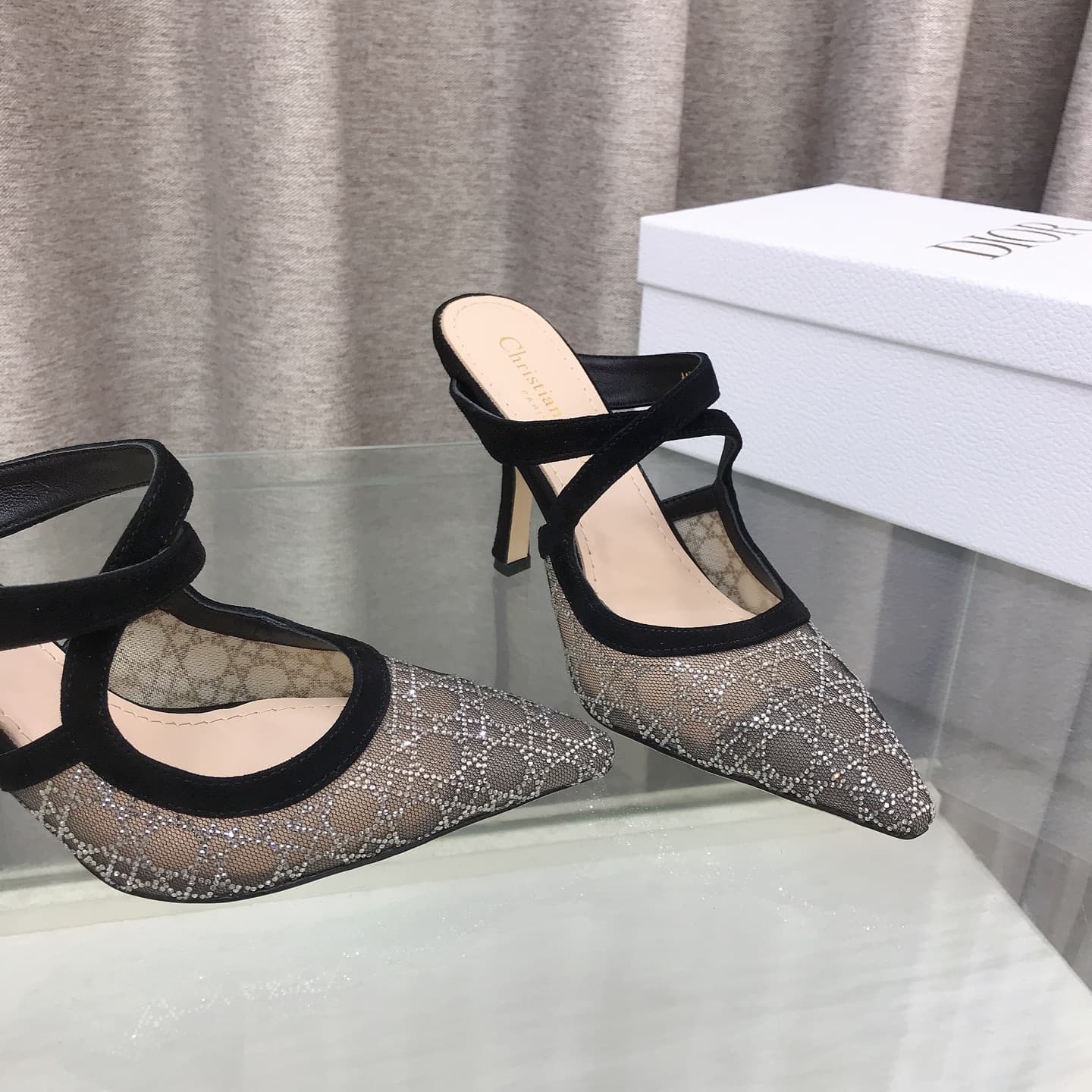 D6013 Dior 2026 new pair of casual slippers, bling...bling... crystal-encrusted high heels Mule shoes with crossband straps, star-like studded plaid pattern cat-heel slippers – the top-tier version on the market — image 5