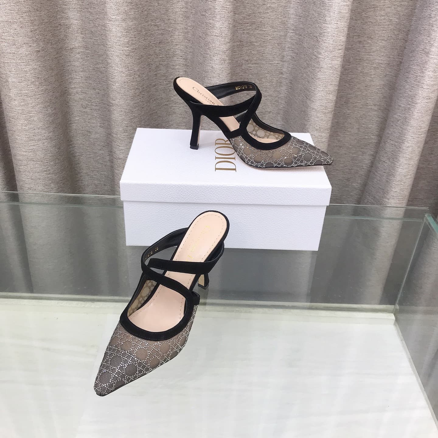 D6013 Dior 2026 new pair of casual slippers, bling...bling... crystal-encrusted high heels Mule shoes with crossband straps, star-like studded plaid pattern cat-heel slippers – the top-tier version on the market — image 7