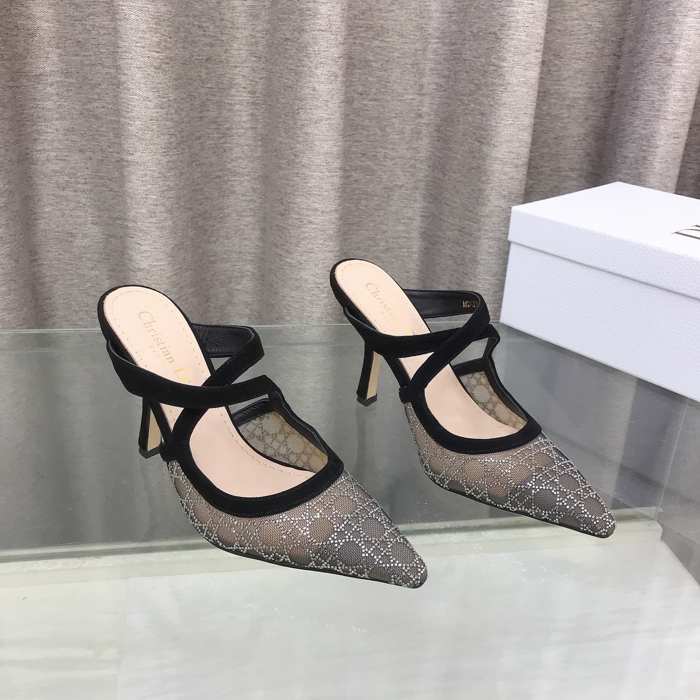 D6013 Dior 2026 new pair of casual slippers, bling...bling... crystal-encrusted high heels Mule shoes with crossband straps, star-like studded plaid pattern cat-heel slippers – the top-tier version on the market — image 2