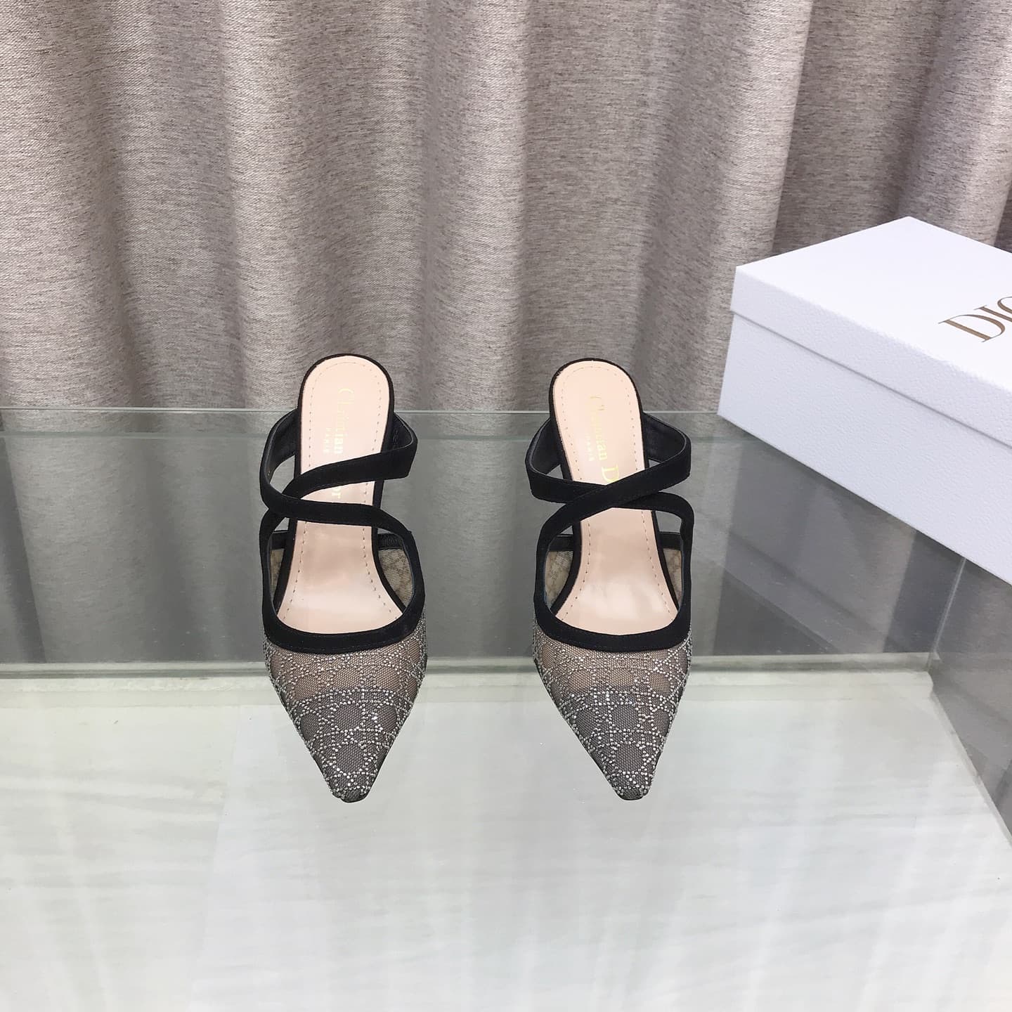 D6013 Dior 2026 new pair of casual slippers, bling...bling... crystal-encrusted high heels Mule shoes with crossband straps, star-like studded plaid pattern cat-heel slippers – the top-tier version on the market — image 3