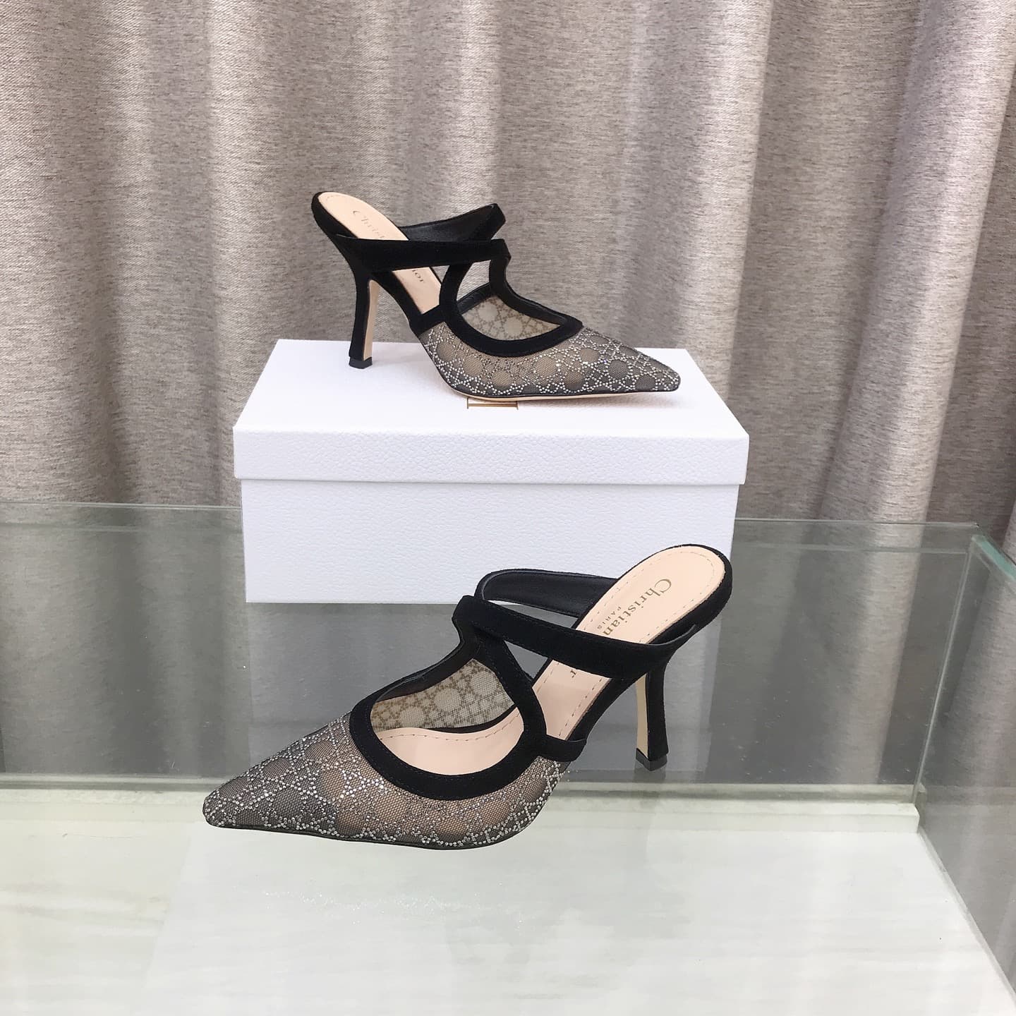 D6013 Dior 2026 new pair of casual slippers, bling...bling... crystal-encrusted high heels Mule shoes with crossband straps, star-like studded plaid pattern cat-heel slippers – the top-tier version on the market — image 6