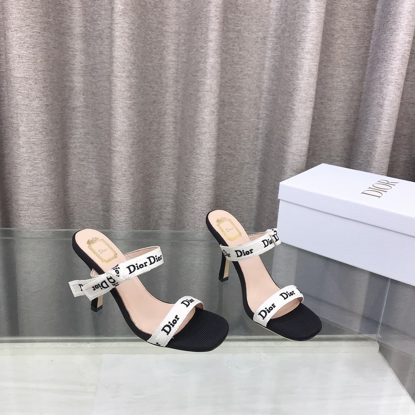 D6007 J’ADIOR Dior Dior 2026 – New early spring collection with high-end design. High heels with bow details, CD logo embroidery, pointed toe, multi-colored slippers. The most premium version on the market. — image 2