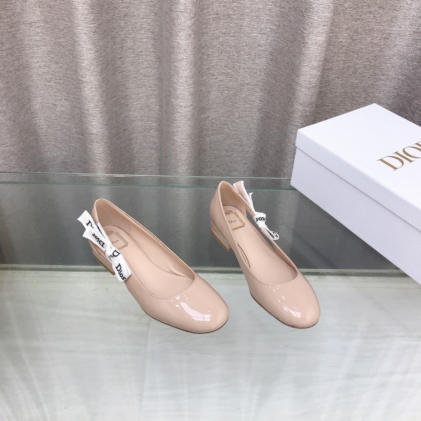 D5999 D Family~DIOR 2026 Early Spring New Model: Classic Leather and Ribbon Loafers — image 2