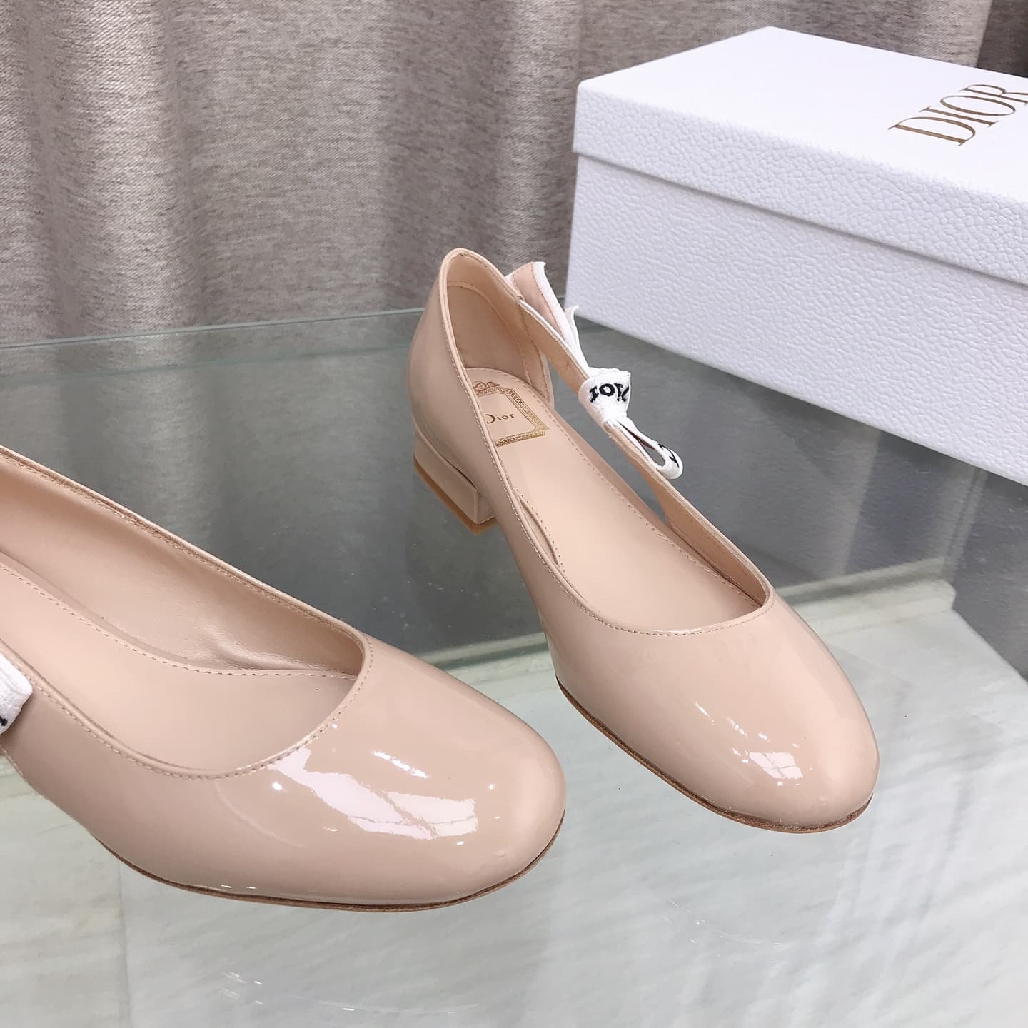 D5999 D Family~DIOR 2026 Early Spring New Model: Classic Leather and Ribbon Loafers — image 5