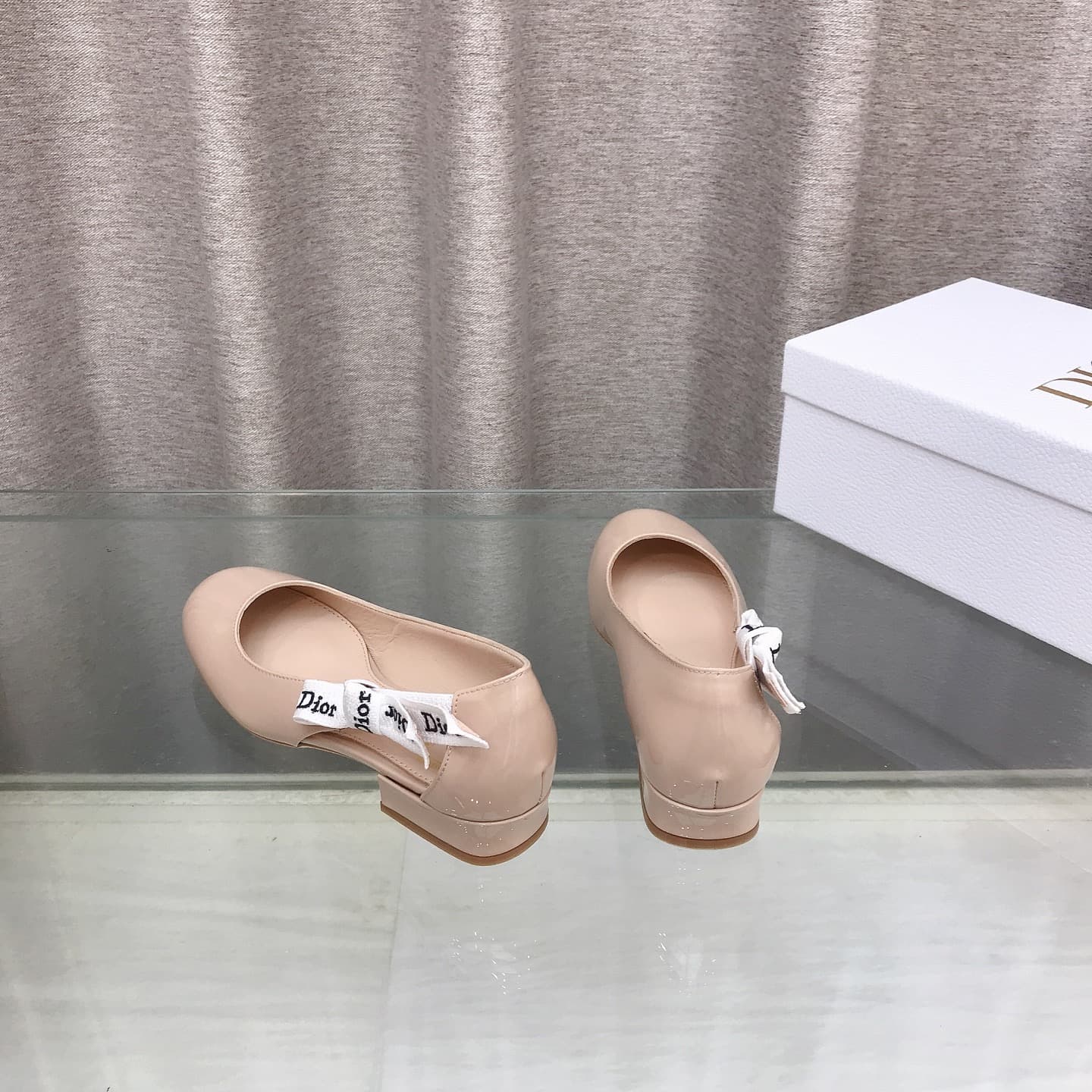 D5999 D Family~DIOR 2026 Early Spring New Model: Classic Leather and Ribbon Loafers — image 8