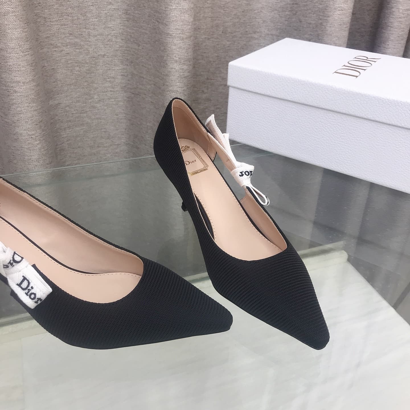 D6003 J‘ADIOR Dior Dior 2026 – New spring collection of high heels with ribbons and bows. These are similar to those worn by celebrities; they feature a CD logo, a square toe, and a design with open colors. It’s the top-tier version available on the marke — image 5
