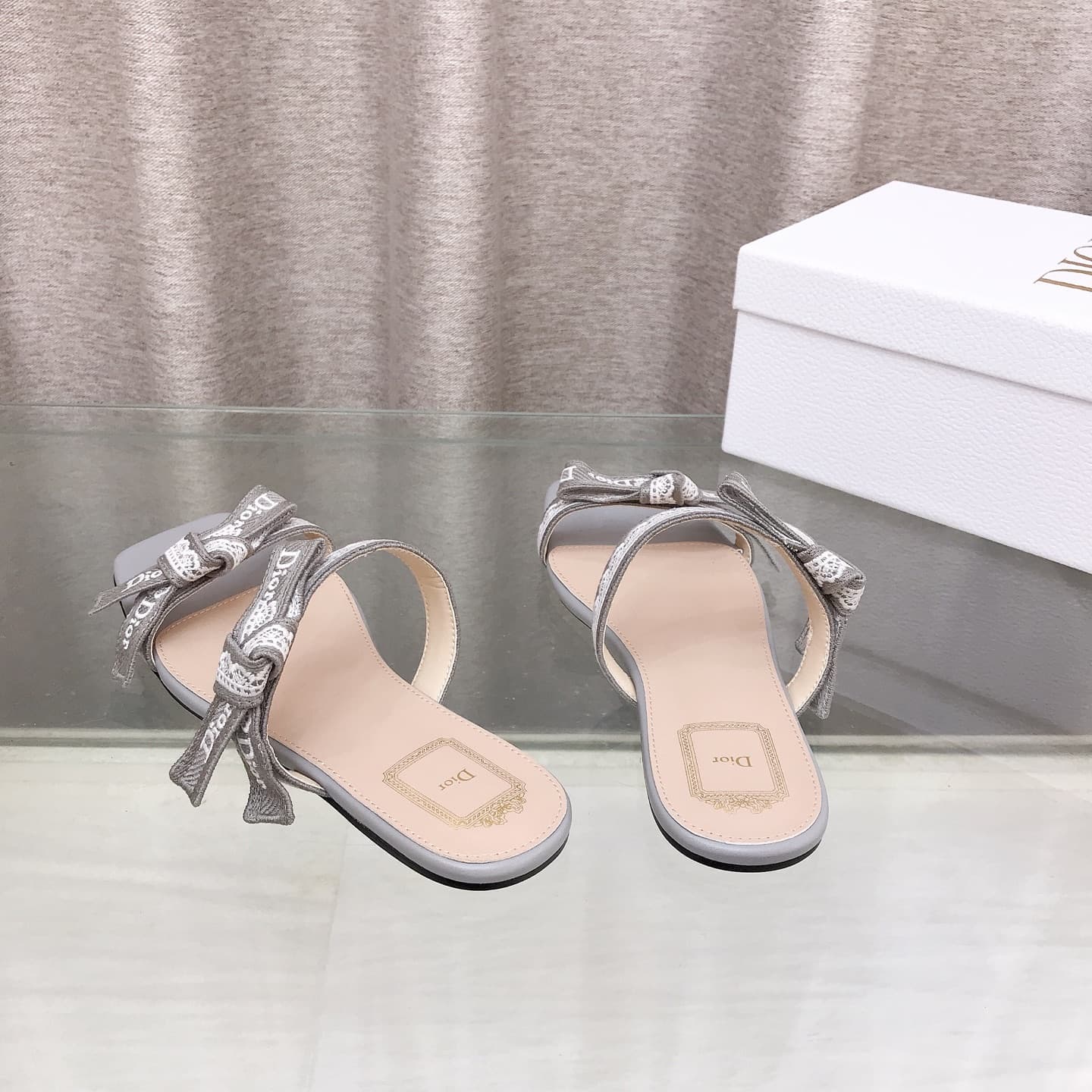 D5997 26ss Spring/Summer new model Dior J’Adior belted sandals. Classic CD letter embroidery, bow details, lace trim – two-band sandals. — image 8