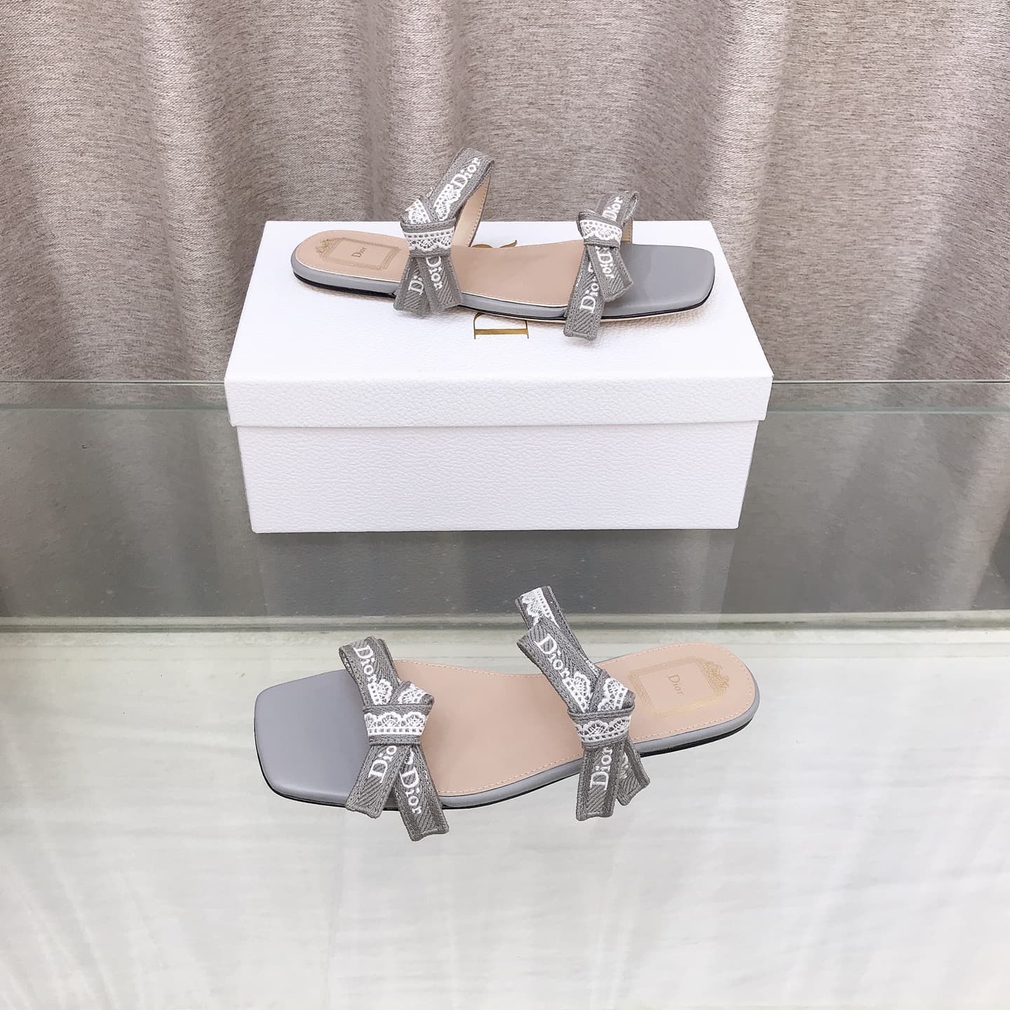 D5997 26ss Spring/Summer new model Dior J’Adior belted sandals. Classic CD letter embroidery, bow details, lace trim – two-band sandals. — image 6