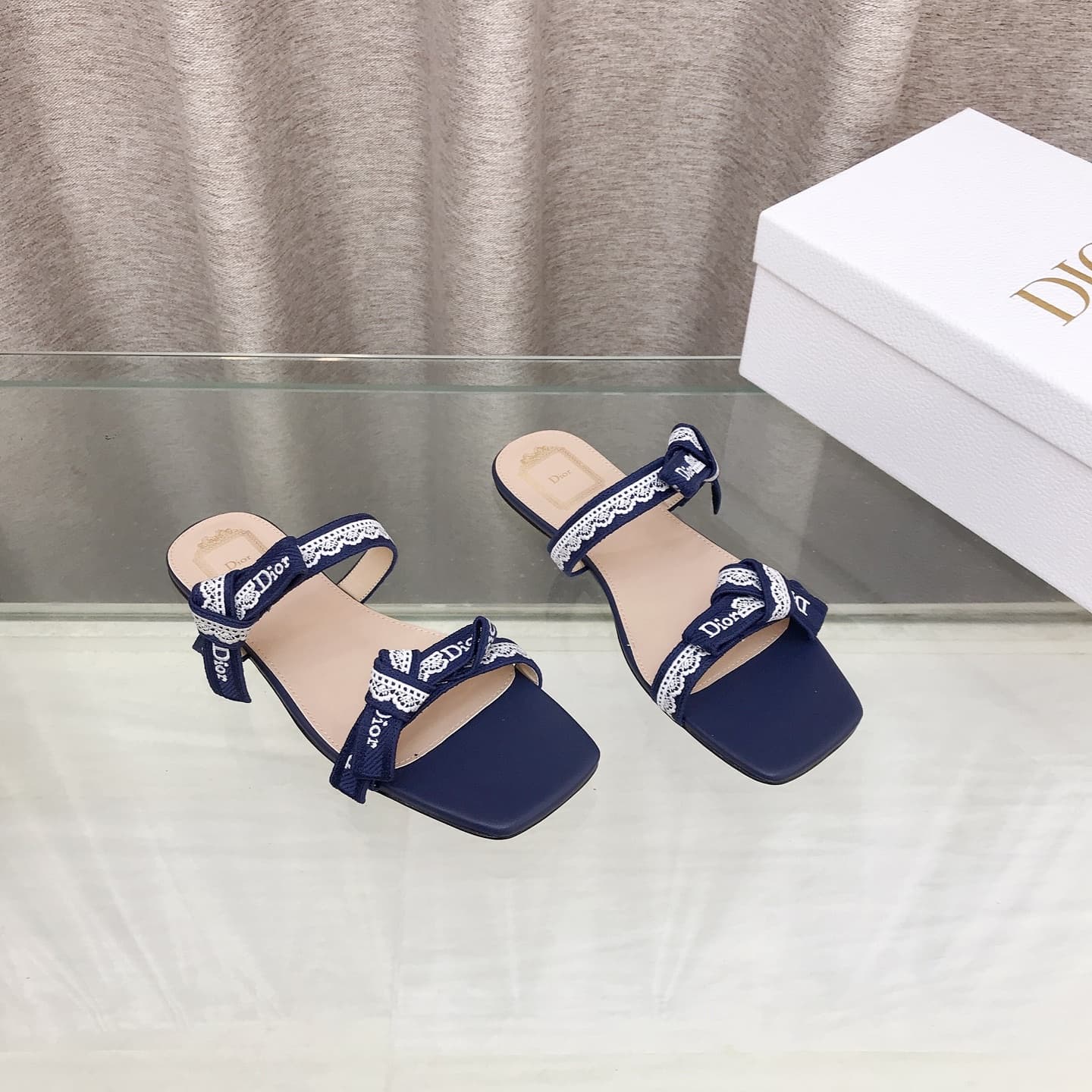 D5996 26ss Spring/Summer new model Dior J’Adior belted sandals – Classic CD letter embroidery, bow ties, lace trim, two-band sandals — image 2