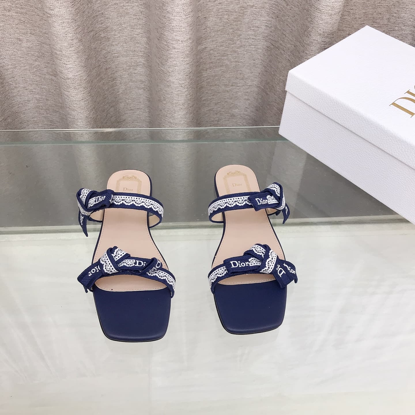 D5996 26ss Spring/Summer new model Dior J’Adior belted sandals – Classic CD letter embroidery, bow ties, lace trim, two-band sandals — image 3