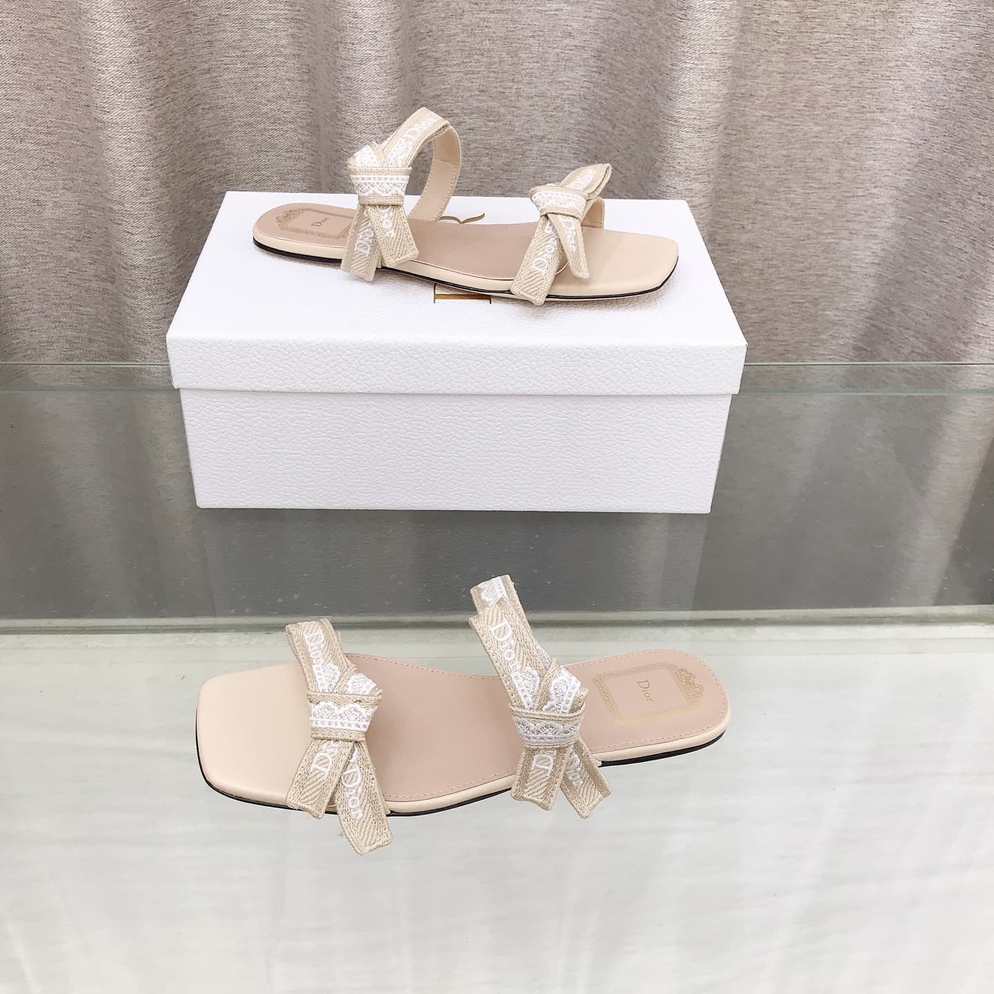 D5995 26ss Spring/Summer new model Dior J’Adior belted sandals. Classic CD letter embroidery, bow ties, lace trims – two-band sandals. — image 6