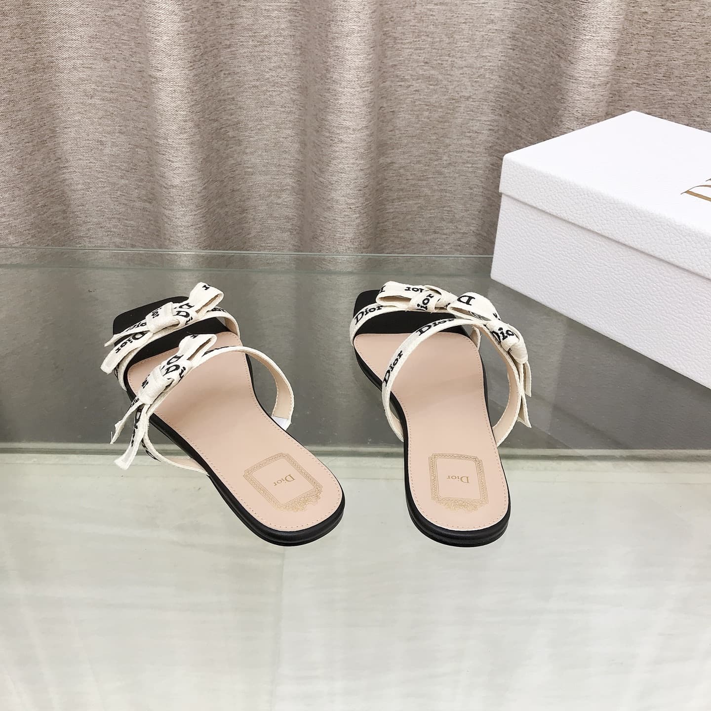 D5994 26ss Spring/Summer new model Dior J’Adior belted sandals. Classic CD letter embroidery, bow details, lace trim – two-tiered sandals. — image 8