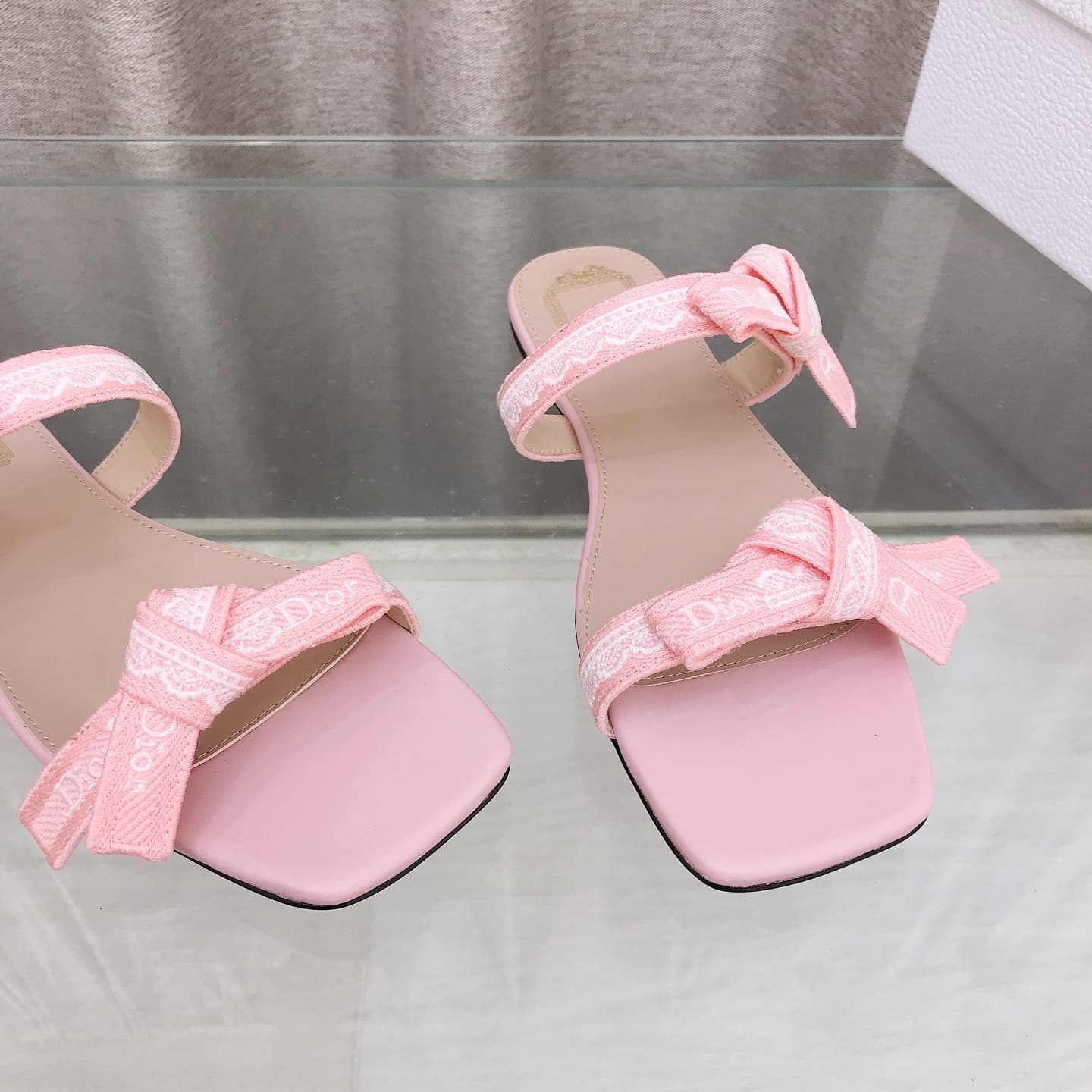 D5993 26ss Spring/Summer new model Dior J’Adior belted sandals, classic CD letter embroidery, bow ties, lace trim – two-band sandals — image 5