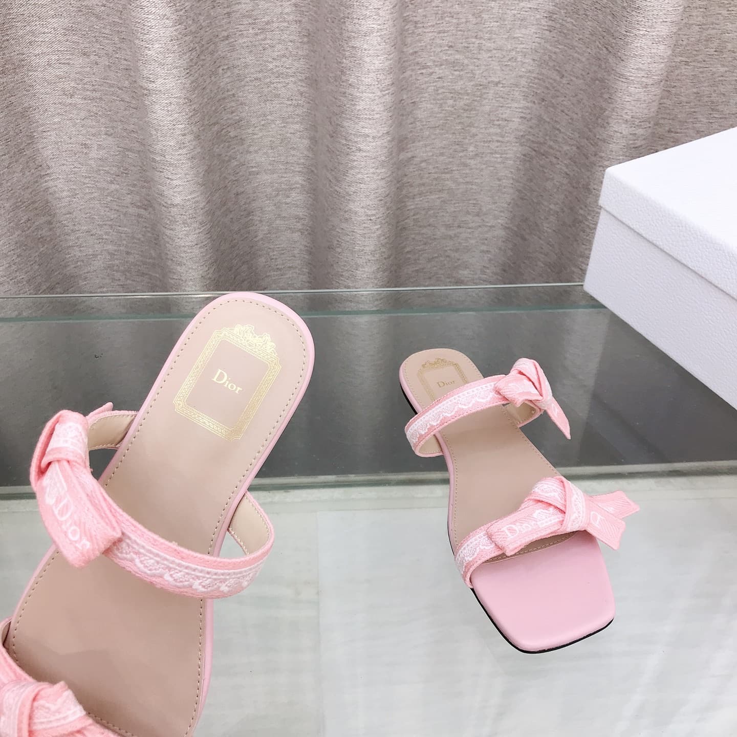 D5993 26ss Spring/Summer new model Dior J’Adior belted sandals, classic CD letter embroidery, bow ties, lace trim – two-band sandals — image 4