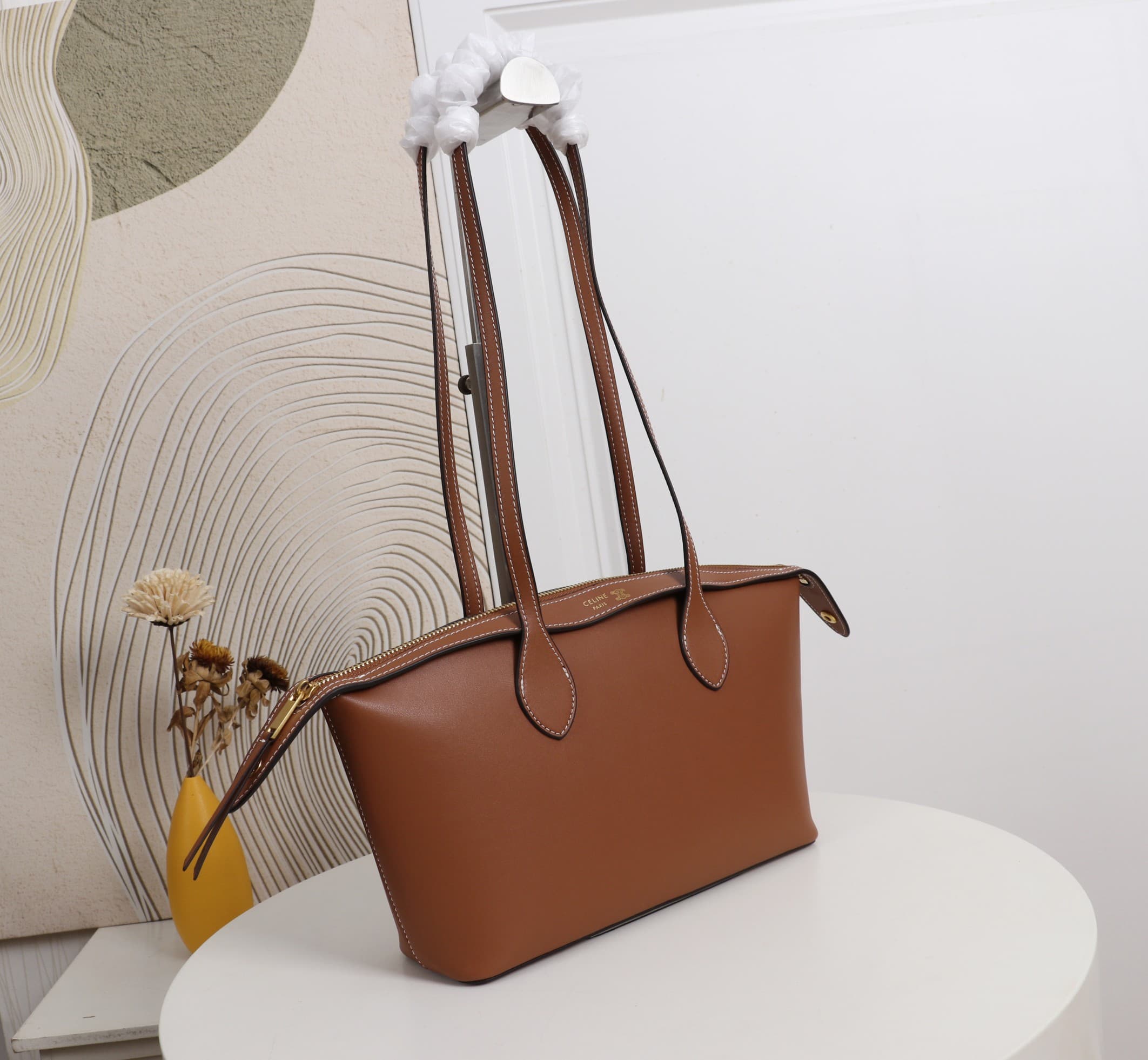 C466 .Celine Celine bag, dimensions: 26*19*8cm — image 3
