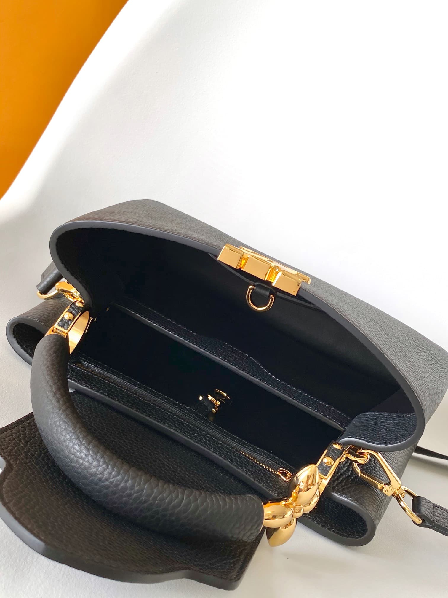 C4963 💰 Dynamic encoding chip, premium original brand leather. M23943 – black; M23944 – beige; M23945 – gray; 21cm — image 8