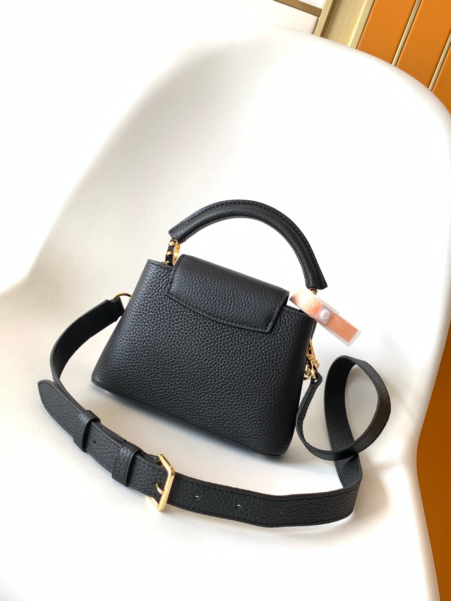 C5308 💰 M14381 brown M14970 black M14971 blue M14972 pink-purple M14393 horizontal white 100% original factory product, dynamic 163 model. Capucines BB handbag features design elements from the Harmony collection, with beautiful chains that inspire the Mo — image 3