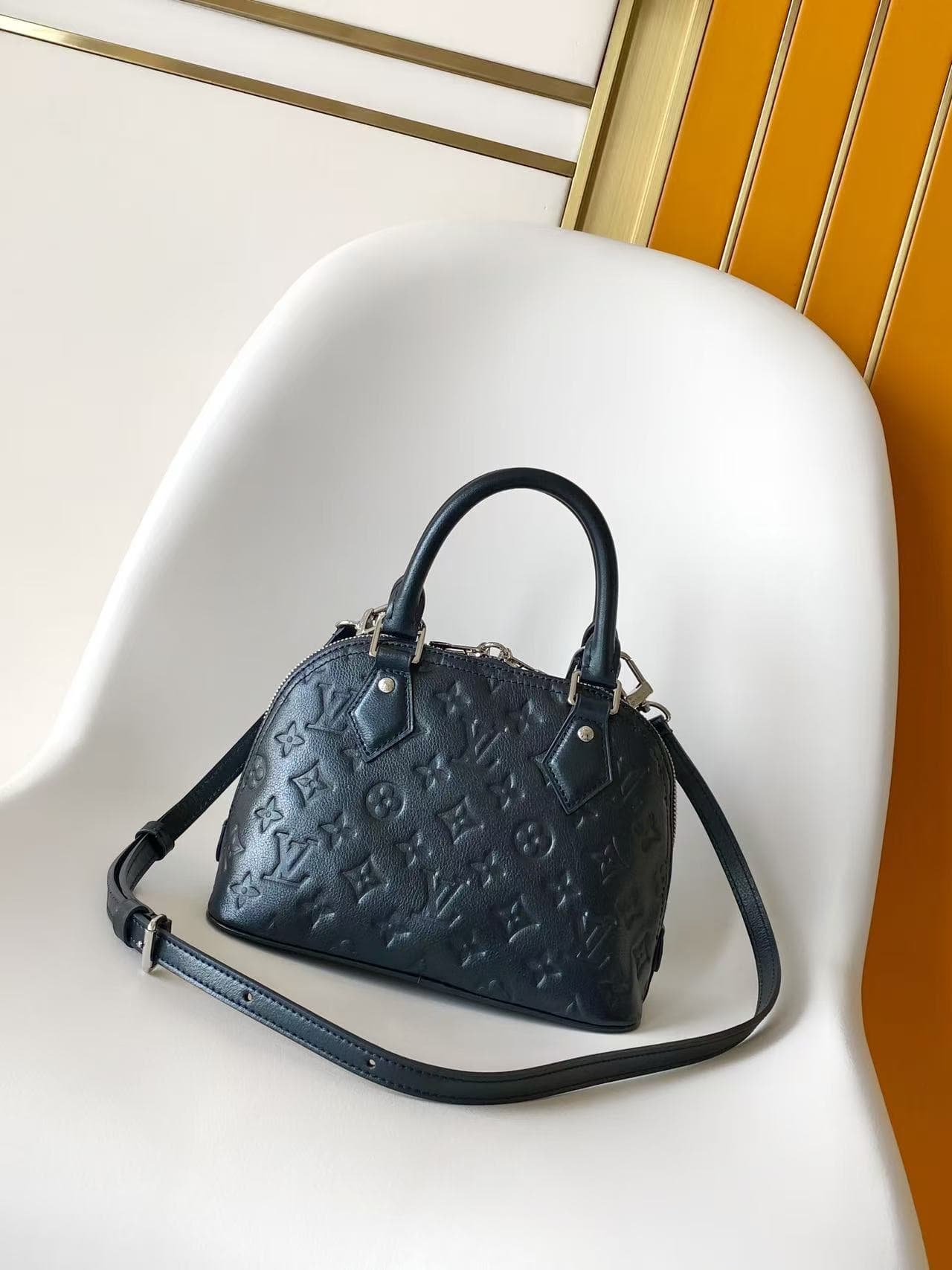 C5268 💰 Top-quality original M26686 model, pearl-blue color. This LV Ski version of the Alma BB bag is inspired by the magic of winter nights, featuring the exclusive shiny tones of this season. Made from Monogram Empreinte leather with a rainbow-colored  — image 3