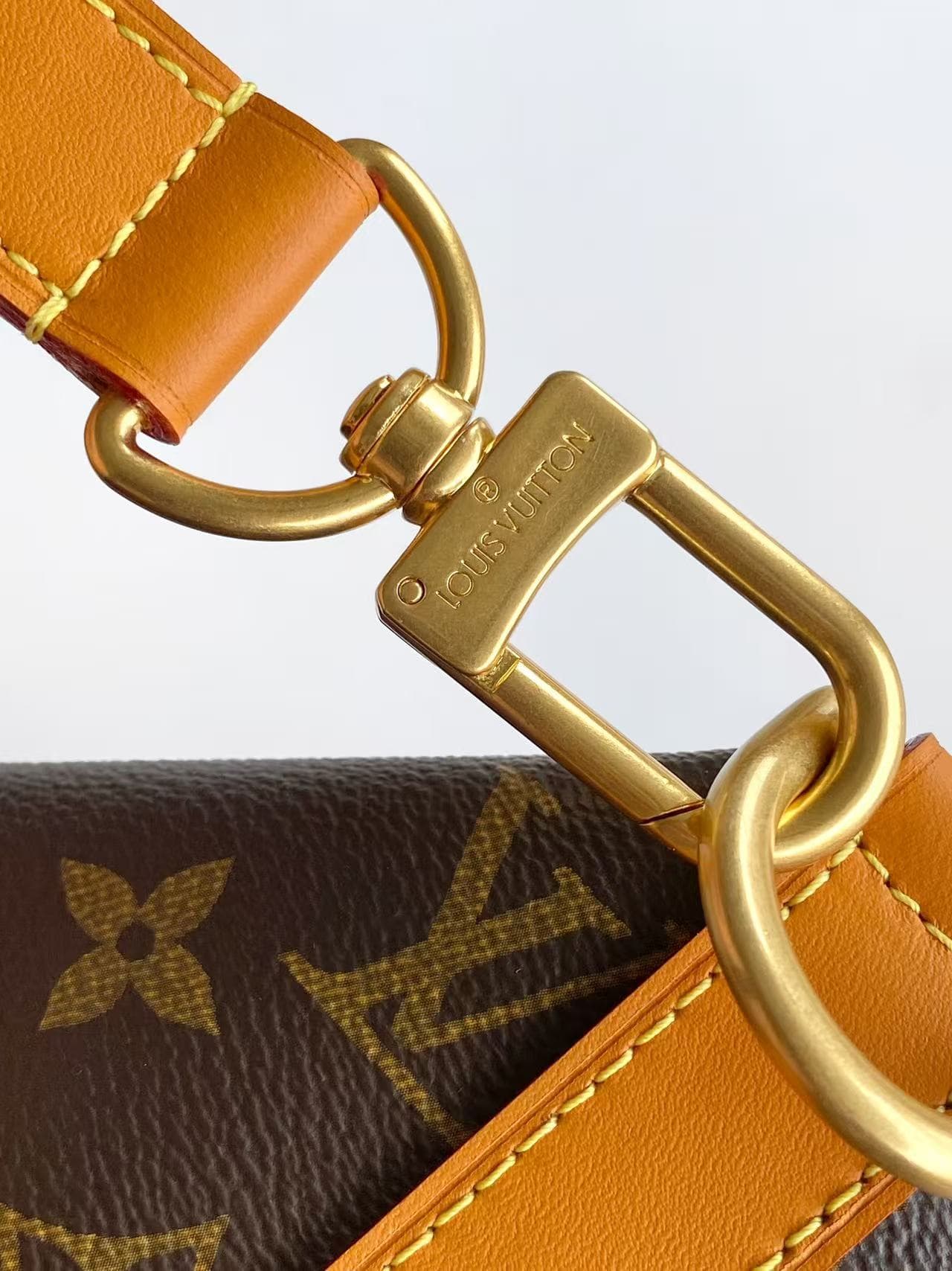C5143 💰 M29596 premium original 163 chip【LV METIS handbag】This Métis handbag, made of Monogram canvas, embodies a self-assured attitude. The Métis handbag emphasizes lines and shapes; it offers the versatility required by modern handbags, while also retai — image 7
