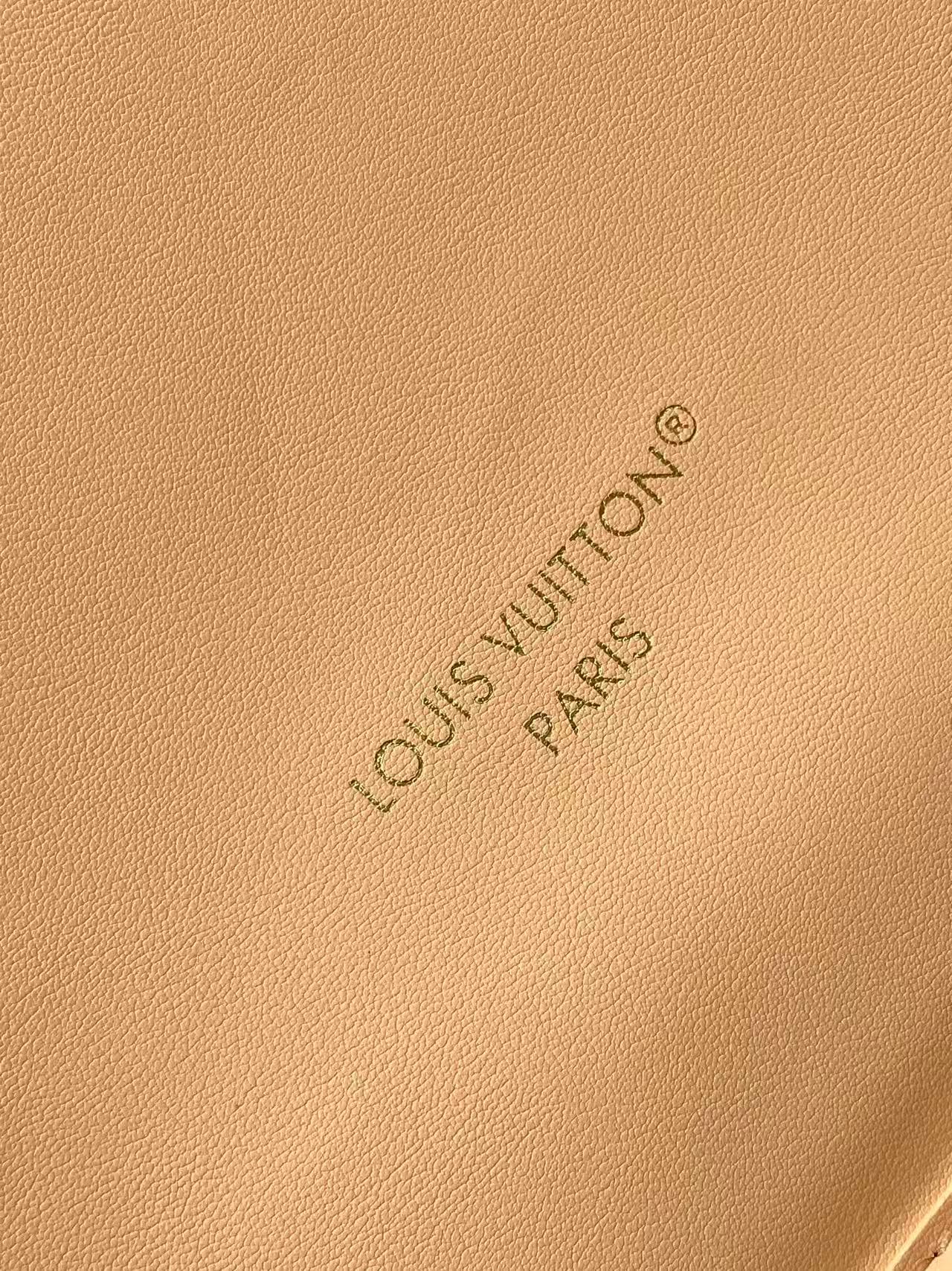 C5029 💰M2A095LVCrafty collection/series reimagines NeverfullMM handbags in the iconic sand dune color of MonogramDune, bringing a vibrant touch to summer wear. This model is made of canvas material, with leather lining and trim, and features colorful elem — image 7
