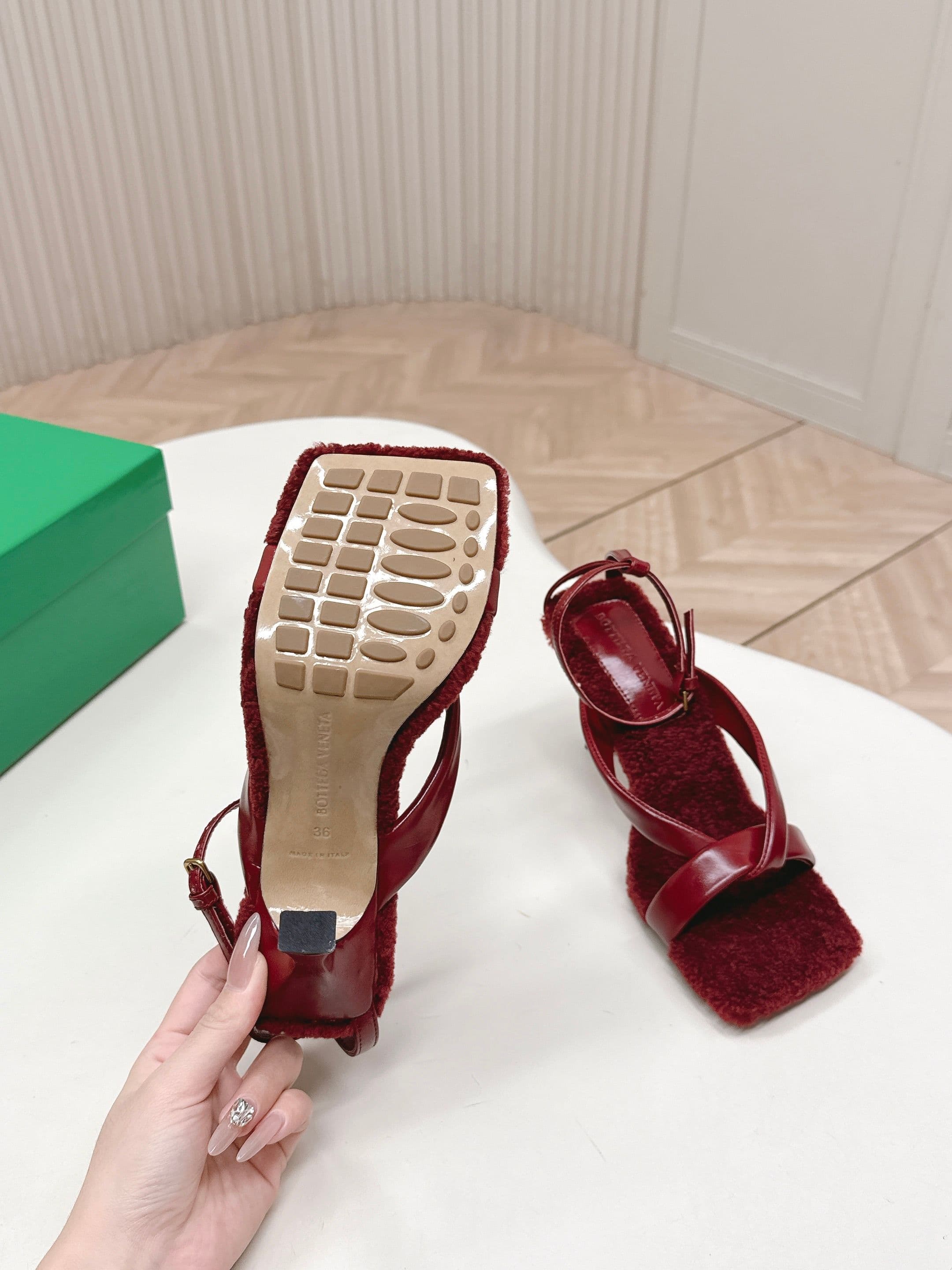 C177 Out of Bottega Veneta 2026 collection/series — image 7