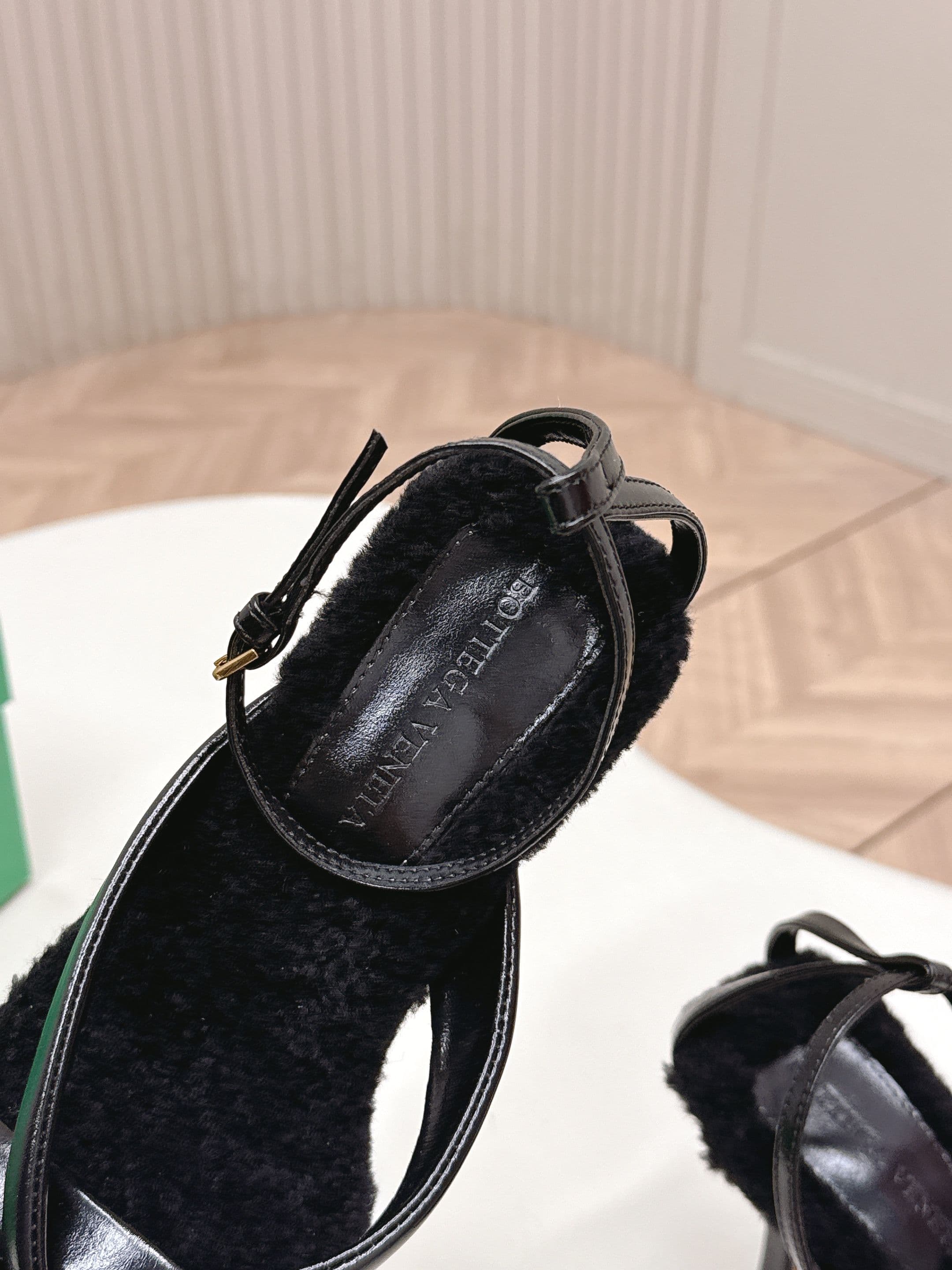 C175 Out of Bottega Veneta 2026 collection/series — image 7