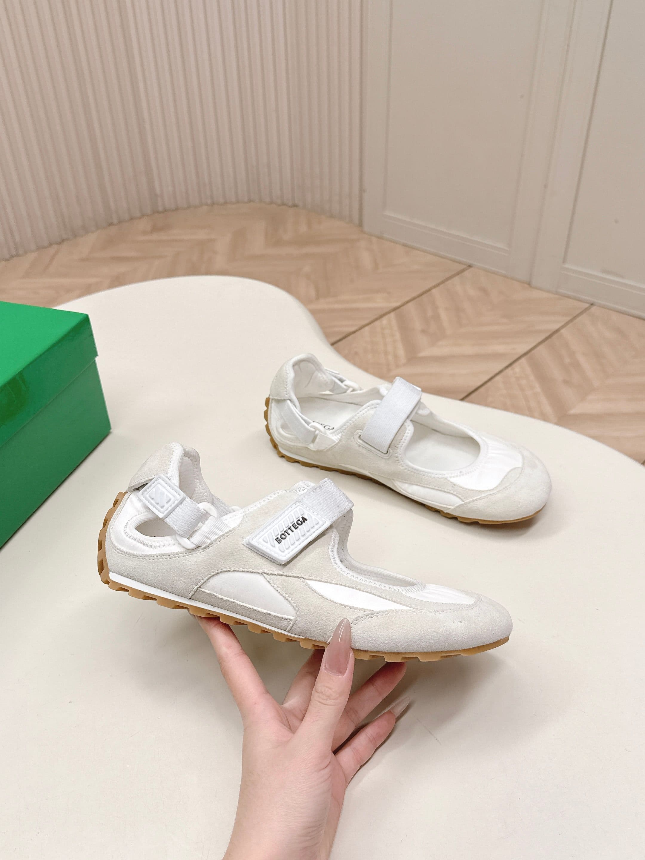 C191 New collection! Astaire Mary Jane ballet shoes with casual velcro sneakers 2026 — image 2