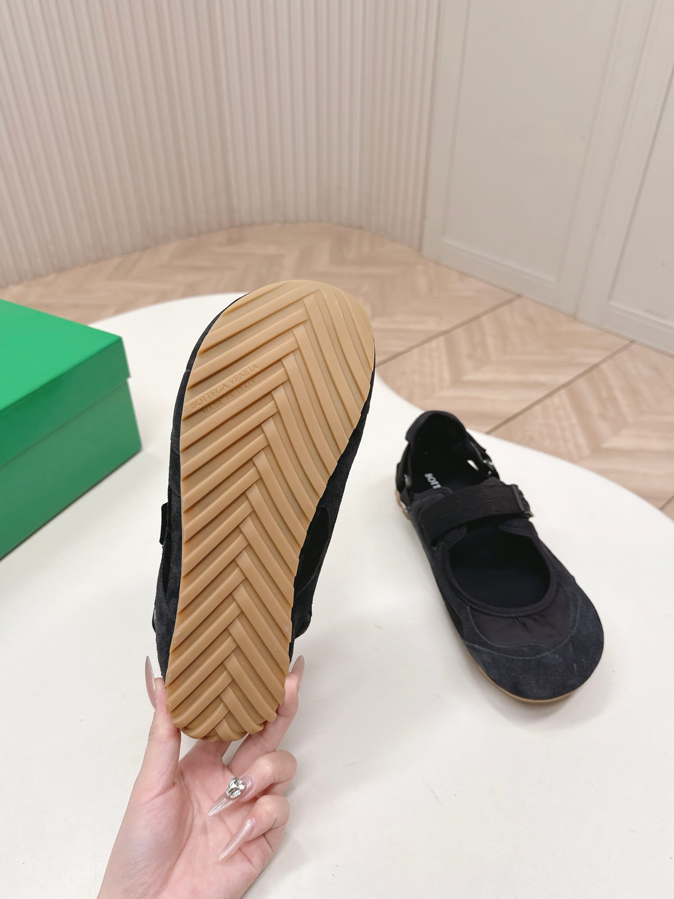 C189 New collection! Astaire Mary Jane ballet shoes with elastic laces and sport sneakers 2026 — image 8