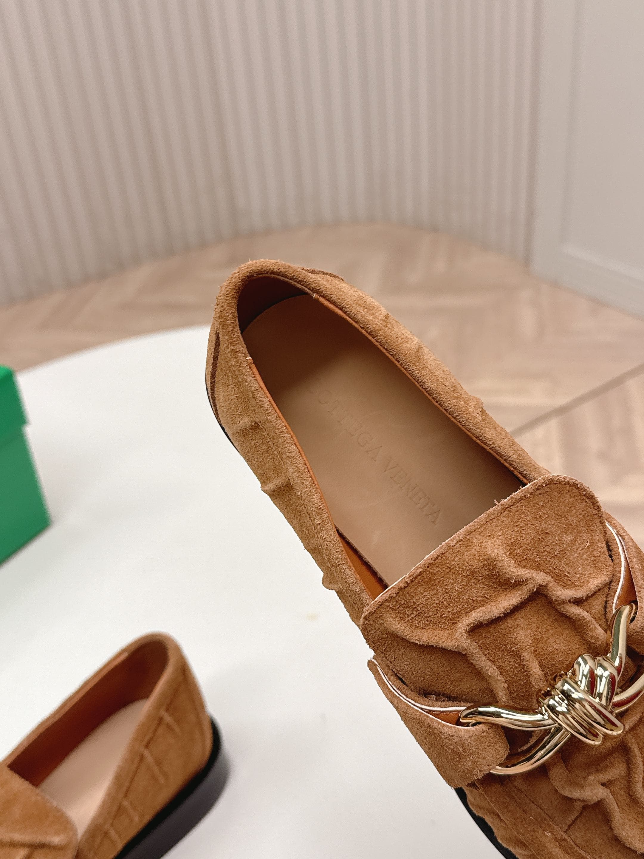 C203 High version: New model BV 2026. Traditional style, wrinkled leather, Ferragamo shoes with genuine leather cords and decorations. BOTTEGA VENET women’s Astaire single shoe — image 7