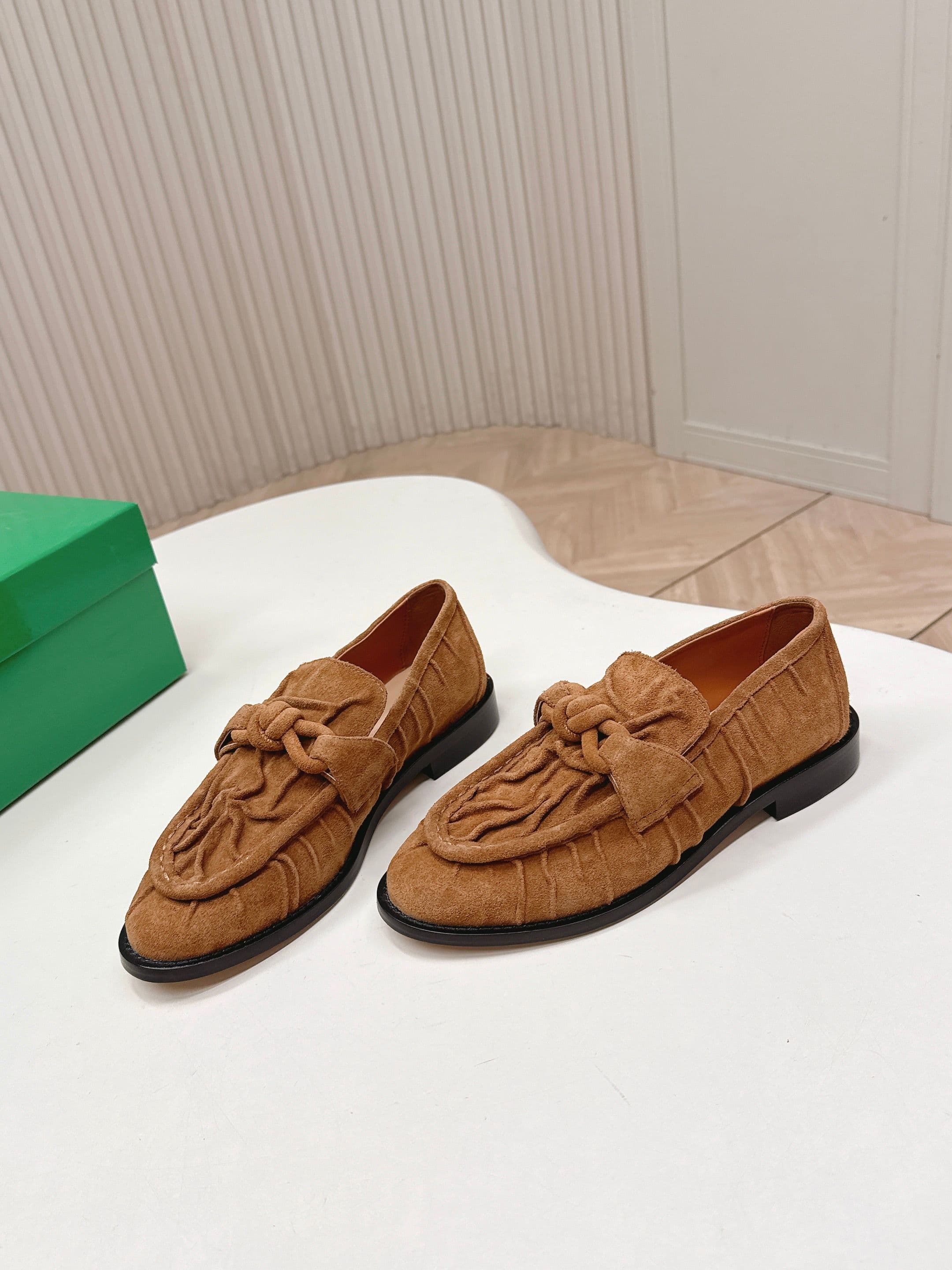 C199 High version, BV 2026 model. Traditional style, wrinkled leather, LeFort shoes with genuine leather cord decorations. BOTTEGA VENET women’s Astaire LeFort single shoe — image 4