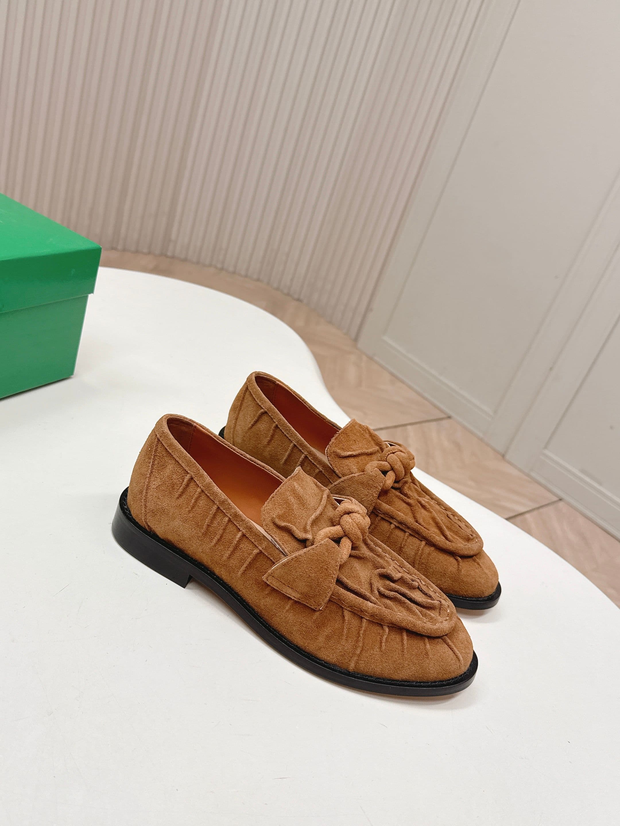 C199 High version, BV 2026 model. Traditional style, wrinkled leather, LeFort shoes with genuine leather cord decorations. BOTTEGA VENET women’s Astaire LeFort single shoe — image 5