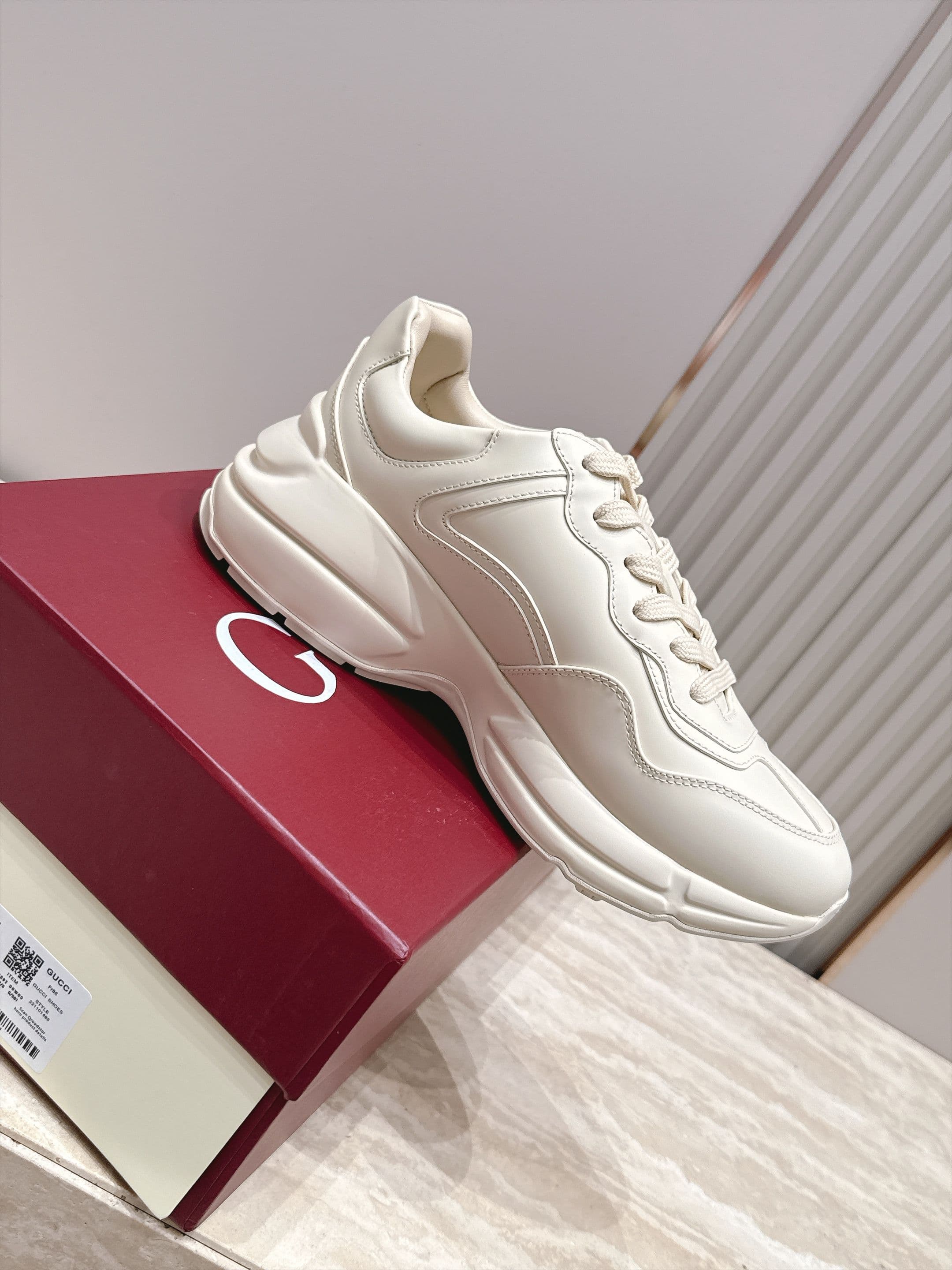 D6925 Top version, new color scheme. Gucci Guccis – classic “Dad shoes” and running shoes. Pair of shoes for couples; classic design upgraded with new colors. Really awesome! It once again embodies the cool and fashionable concept of G Brand. May good luc — image 5