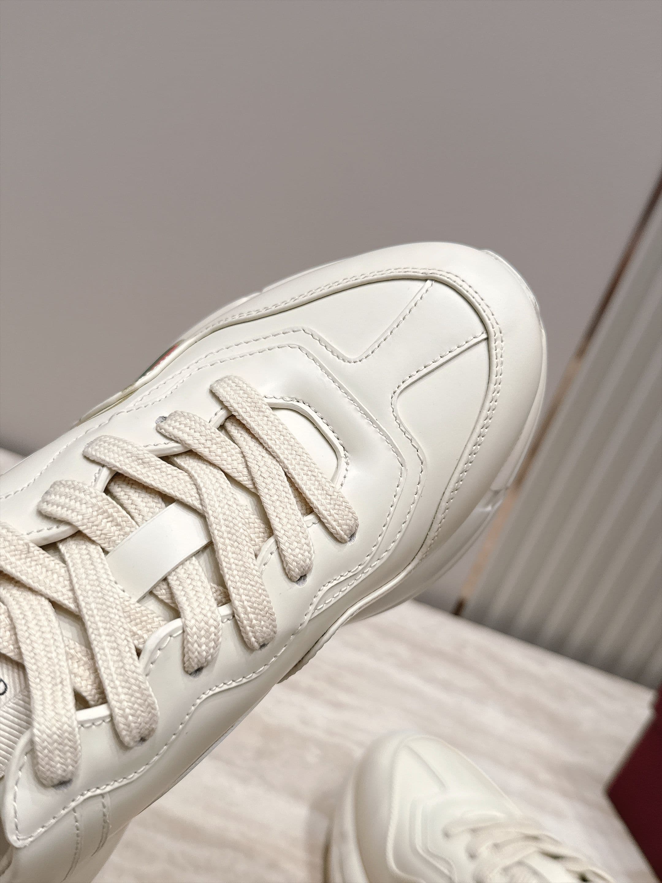 D6925 Top version, new color scheme. Gucci Guccis – classic “Dad shoes” and running shoes. Pair of shoes for couples; classic design upgraded with new colors. Really awesome! It once again embodies the cool and fashionable concept of G Brand. May good luc — image 8