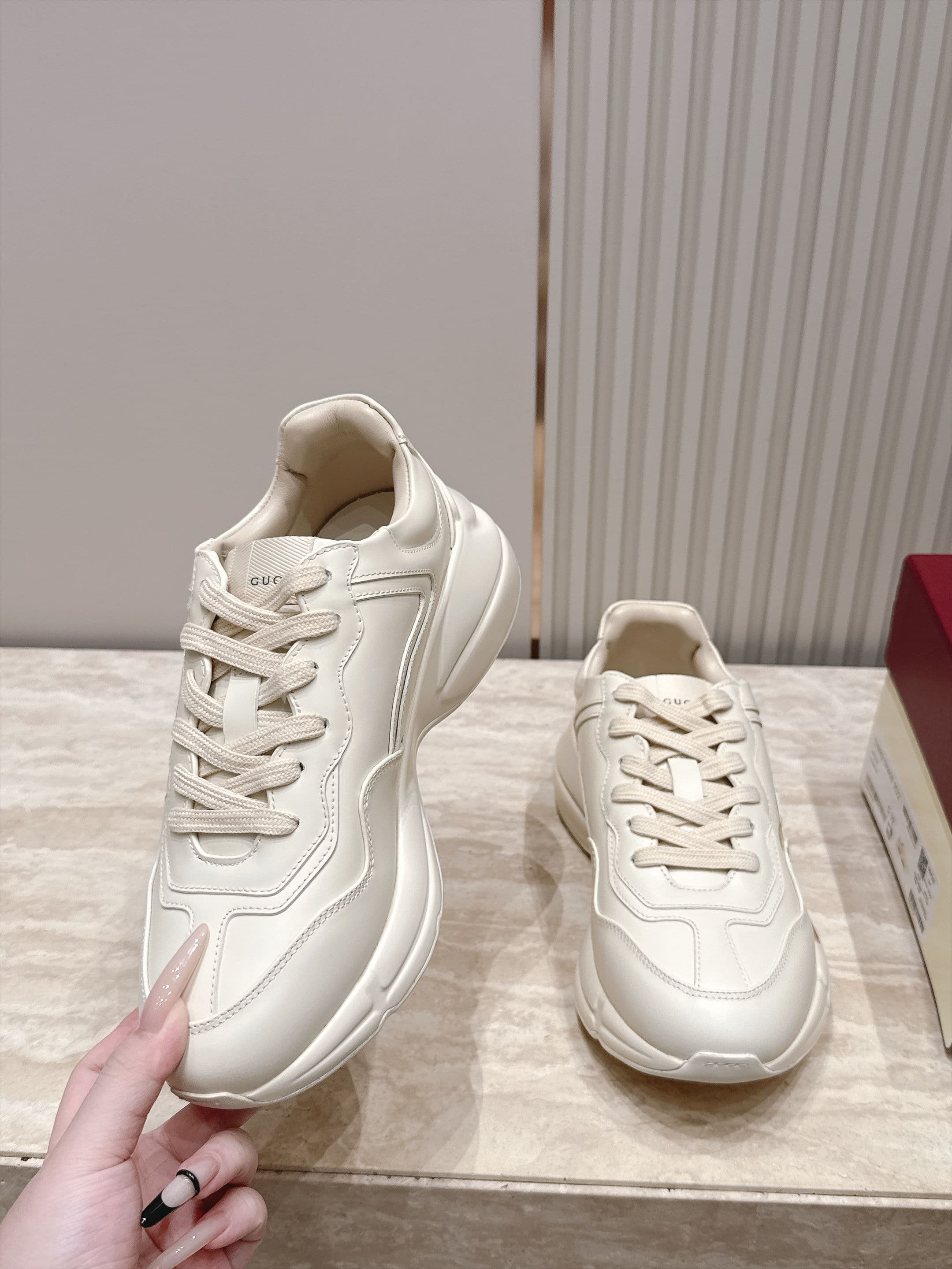 D6925 Top version, new color scheme. Gucci Guccis – classic “Dad shoes” and running shoes. Pair of shoes for couples; classic design upgraded with new colors. Really awesome! It once again embodies the cool and fashionable concept of G Brand. May good luc — image 6