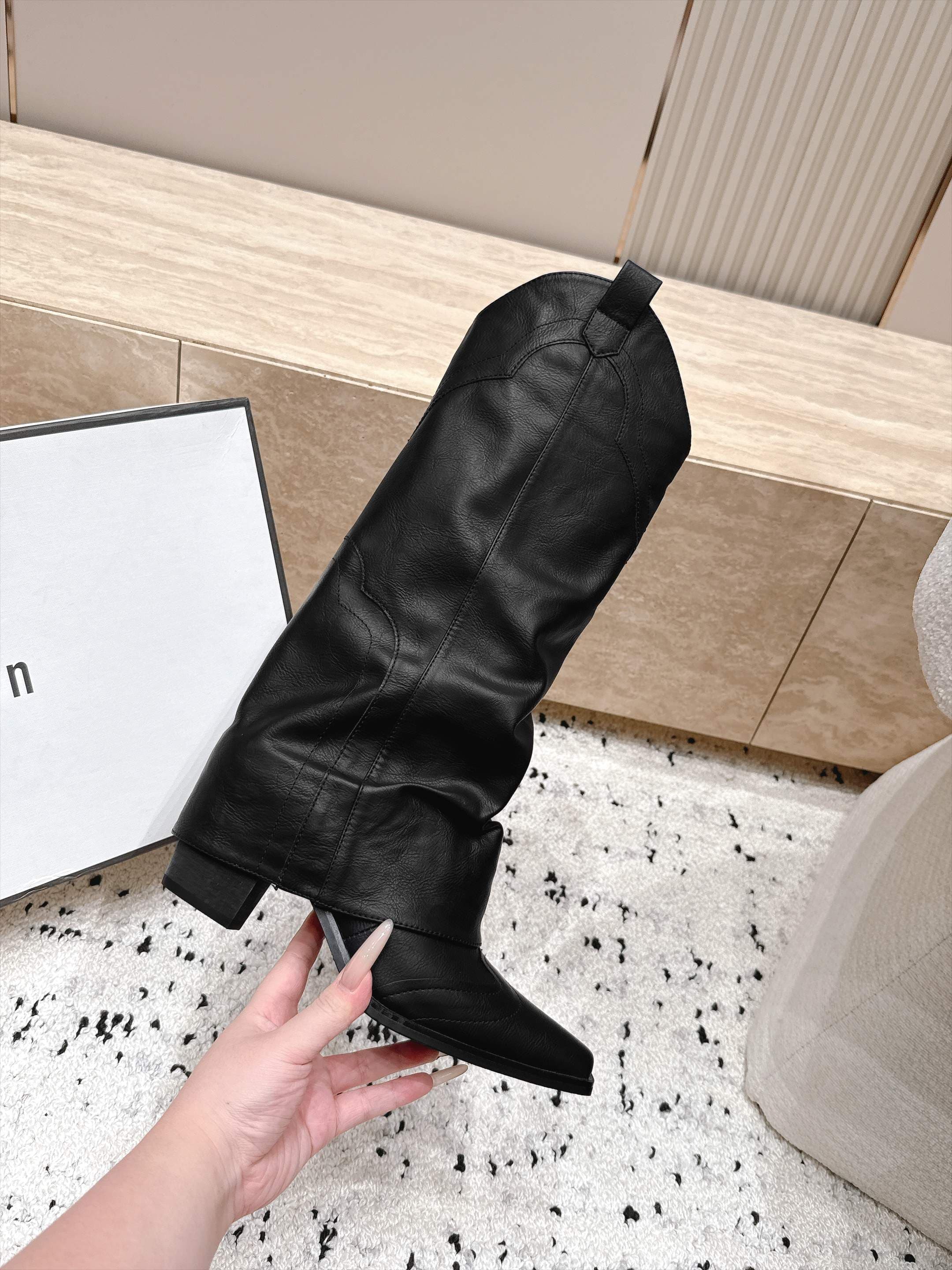 D8689 1couhe Niche trendy brand 26/vs Autumn new model boots series… Square-toe, thick-heeled pants boots — image 5